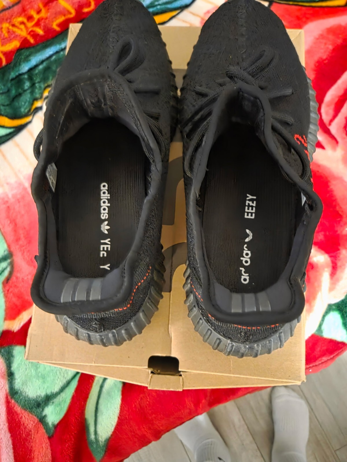 adidas Yeezy Boost 350 V2 Bred Black/Red Low Top Sneakers CP9652 2017