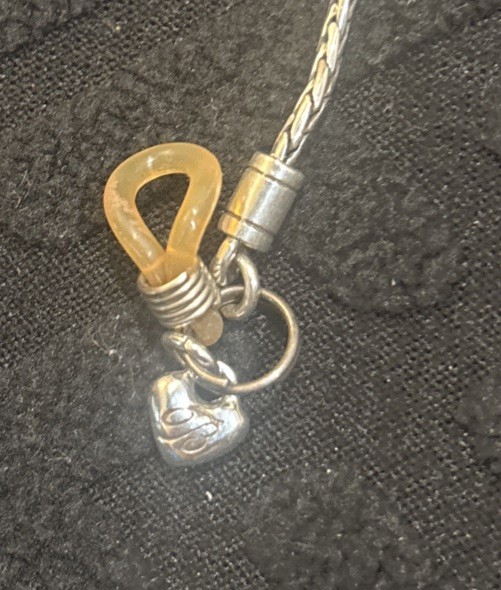 Brighton Rendezvouz Wheat Chain Two Tone Charms Sunglass Holder