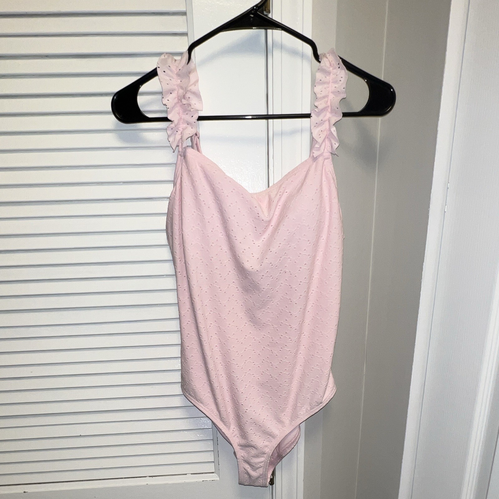 AQUA Swim Pink Eyelet Ruffle Strap One-Piece Swimsuit Women’s Size L