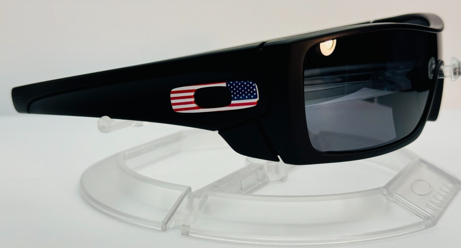 New Oakley Batwolf Sunglasses / USA Flag / Prizm Black Iridium Lens / 009101-59