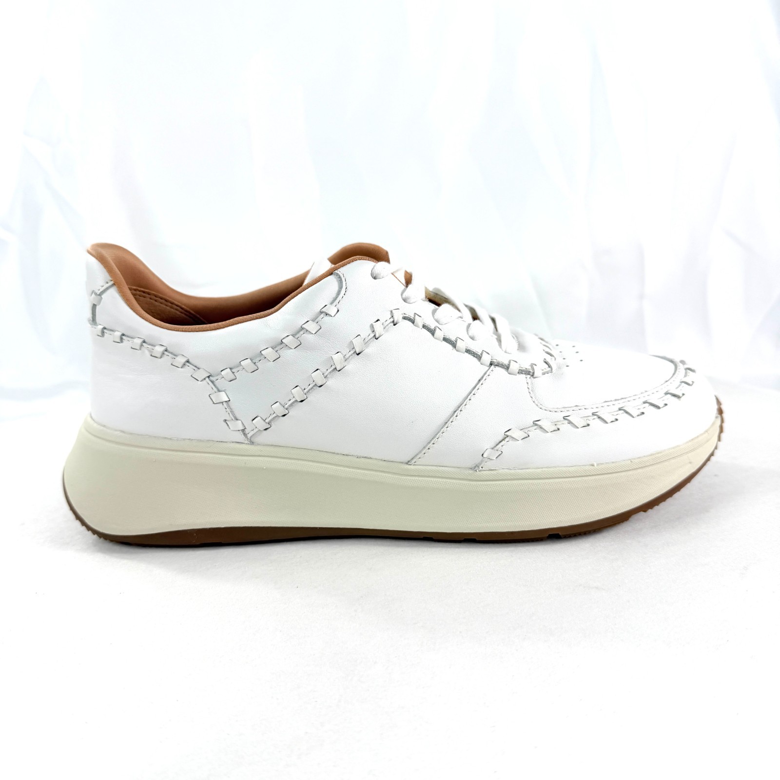 fitflop Women Size 10 White Leather Sneaker Shoe Whipstitching Microwobbleboard