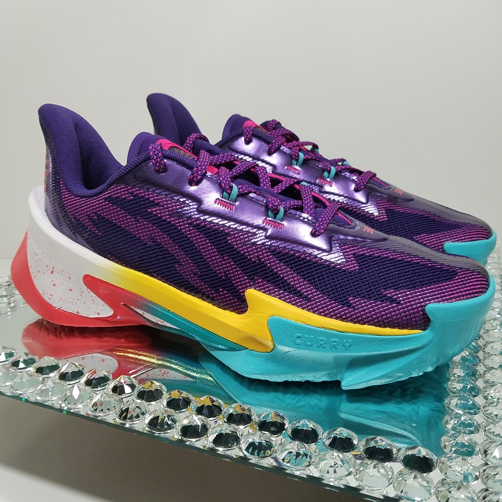 Under Armour Curry Series 7 “Curry World Tour” 3027983-500 Size M 9 / W 10.5