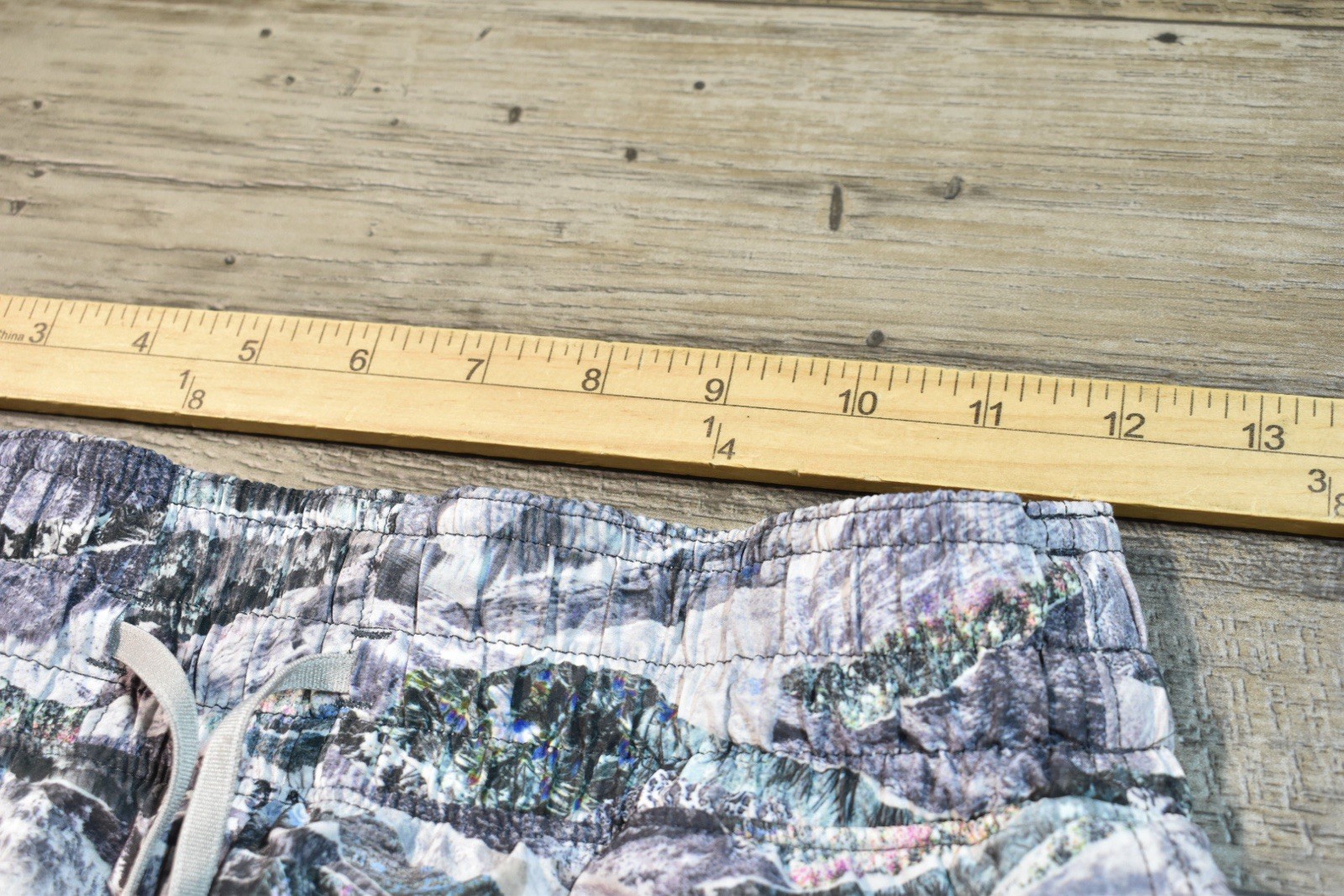 Lululemon Choose A Side Short 3″ Size 4 Springscape Multi French Clay SS-1876