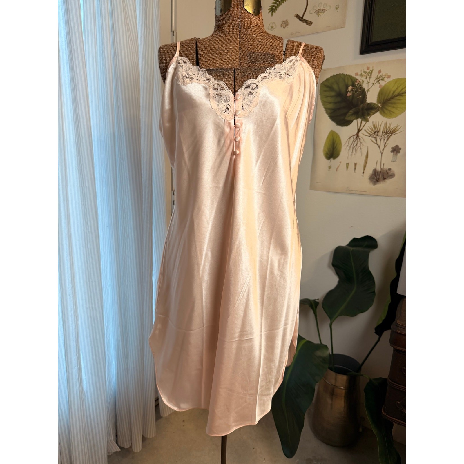 Vintage Bali Studio Women’s Slip Dress Large Pink Satin Lace Nightie Coquette