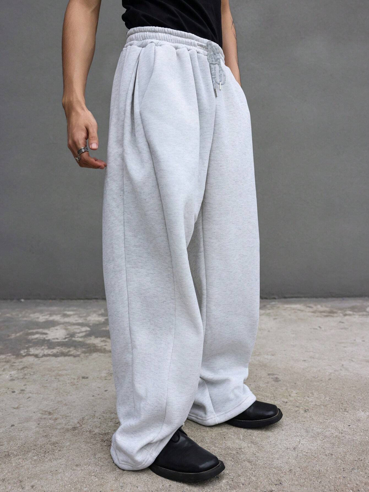 Manfinity Men’s Loose Fit Drawstring Sweatpants – Wide Leg, Baggy, Perfect Gift