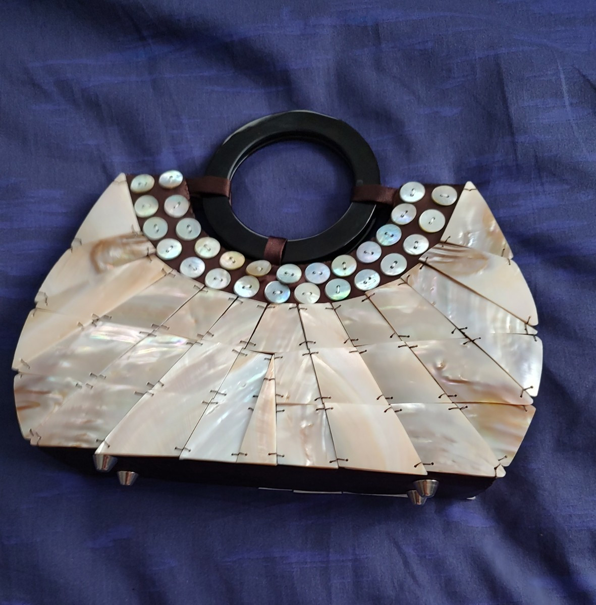 Mod Design Brand Shell Purse
