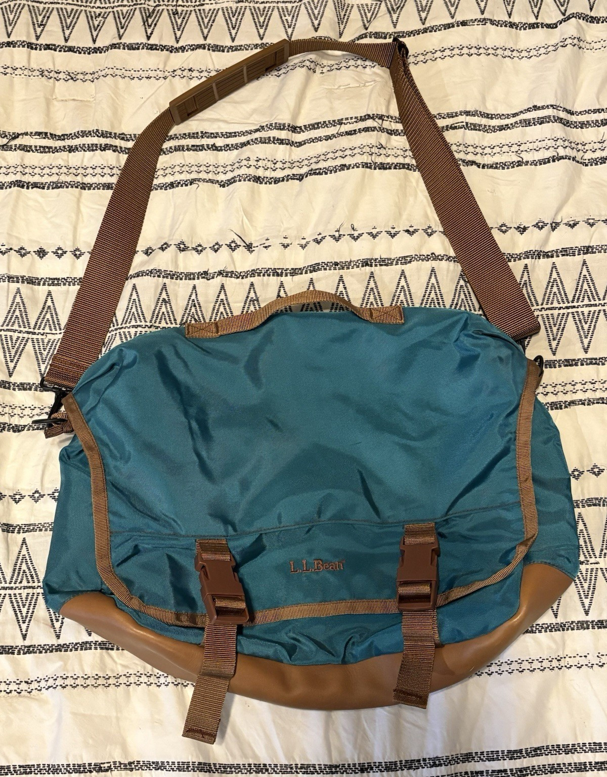 L.L.Bean Blue/Brown Messenger Bag Buckle Zip Inner Pockets Organizer Strap