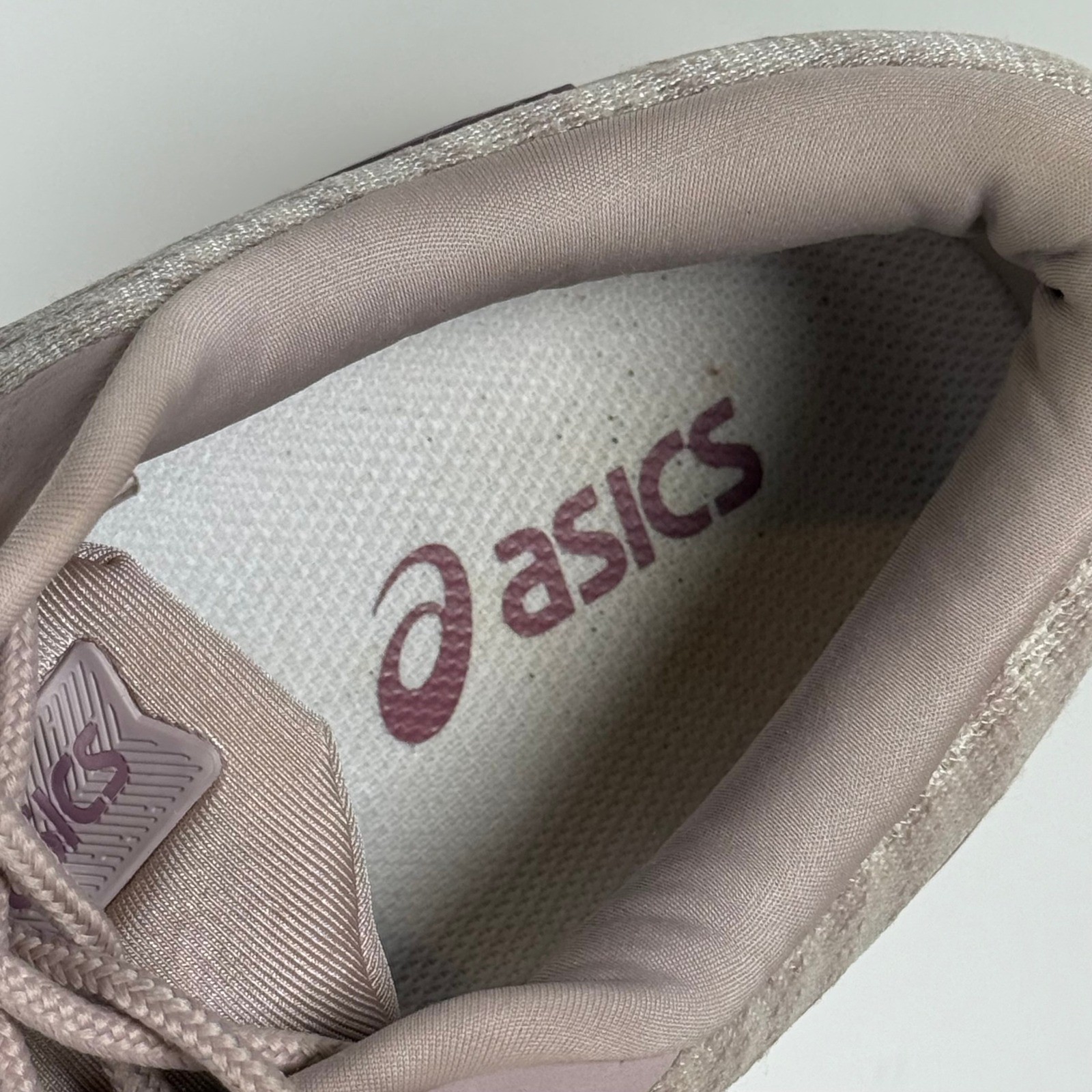 Asics Gel Quantum 180 4 Womens Running Shoes Fawn White Purple 1022A164 8.5