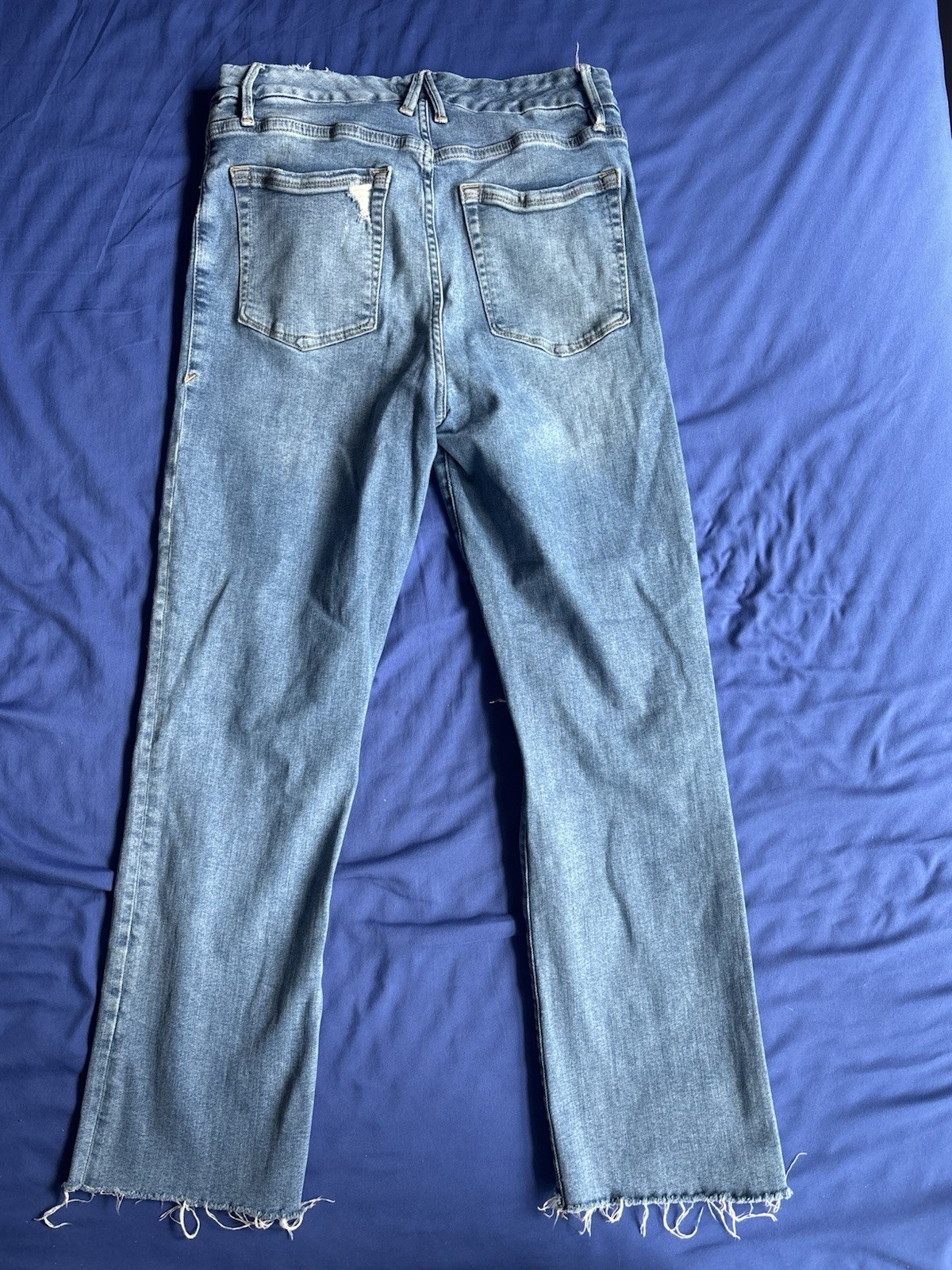 Good American Boot Jean In Indigo Women’s Size 8/29 Distressed Indigo 033