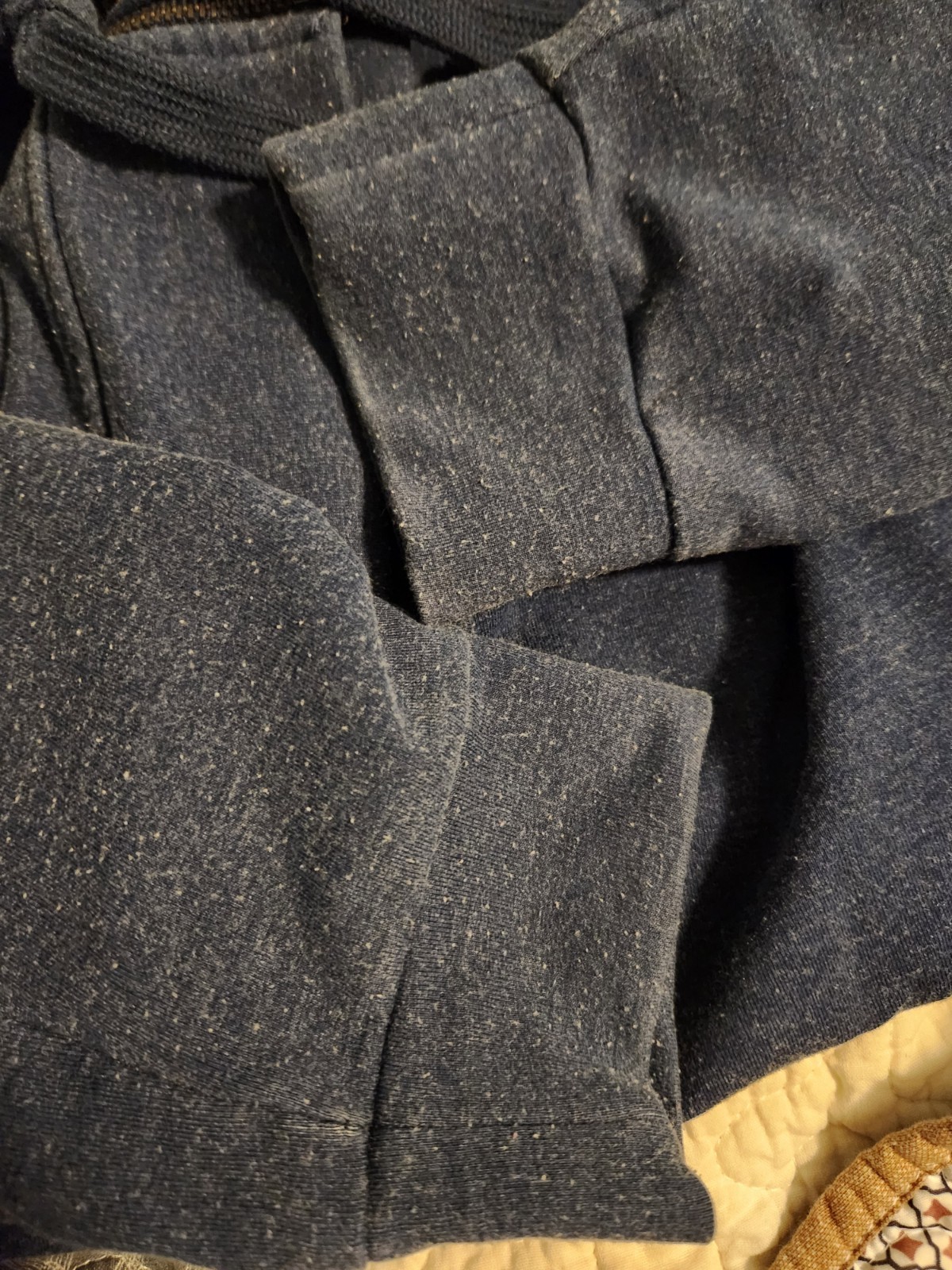 3 PIECE LOT Mens Small Hoodies CHICAGO GEORGE UNKNOWN SEE PICS FOR DETAILS