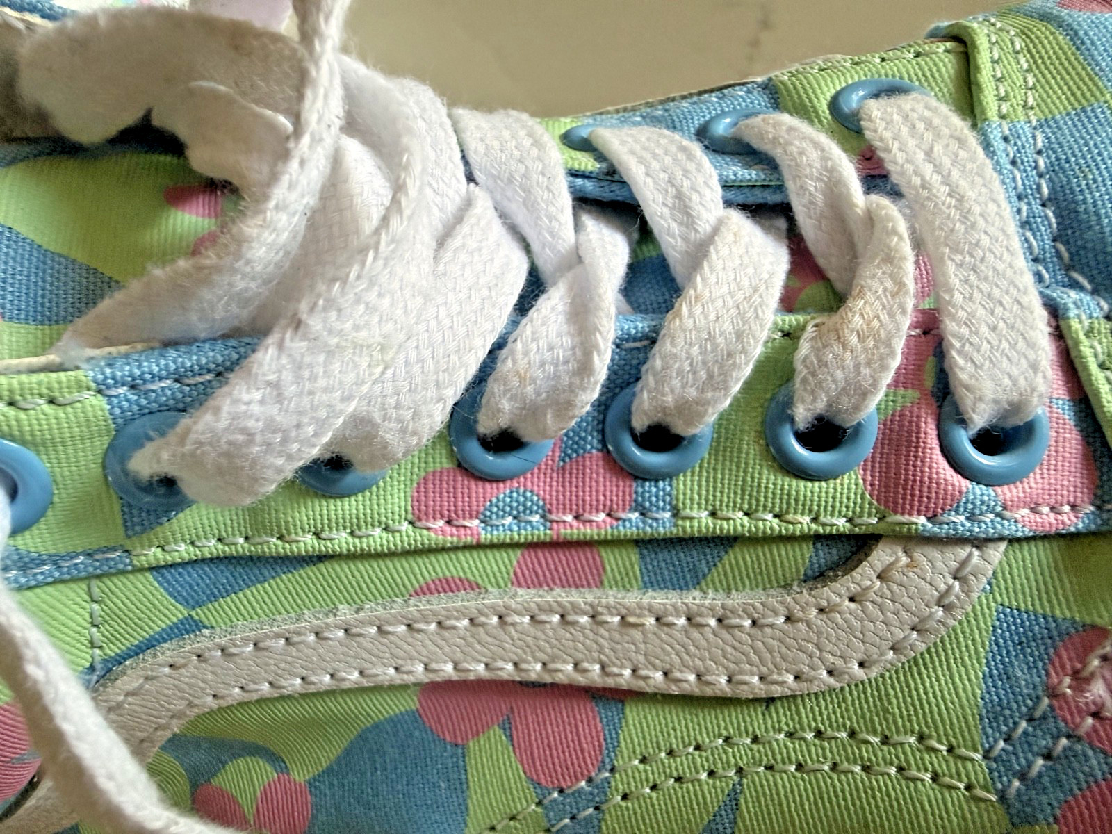 VANS Old Skool Stackform Women’s Blue Green Floral Platform Sneaker Size US 8.5