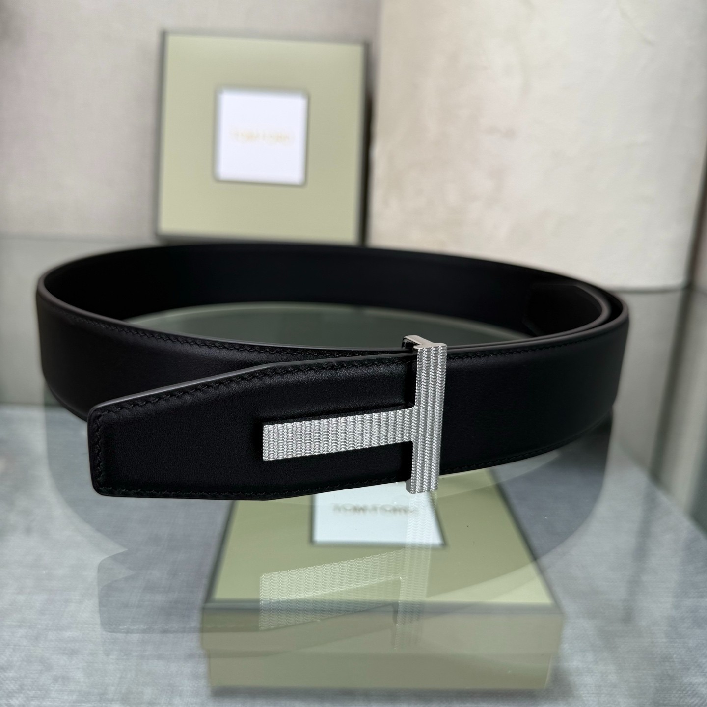 Authentic Tom Ford Reversible Leather T-Buckle Belt Luxury Designer Fashion