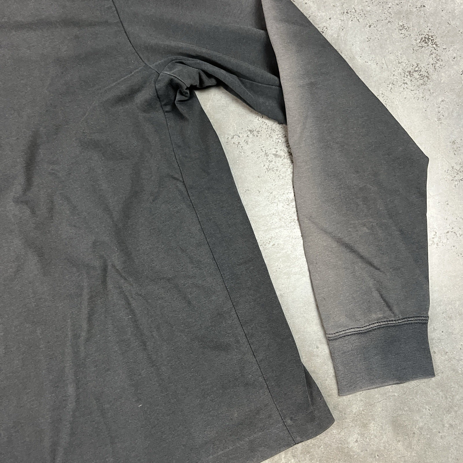 Nike T Shirt Mens Large Black Sun Fade Long Sleeve Mock Neck Distressed Preowned