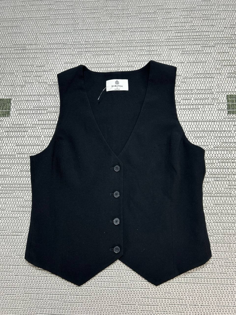 Babaton Vest Womens 6 Black *