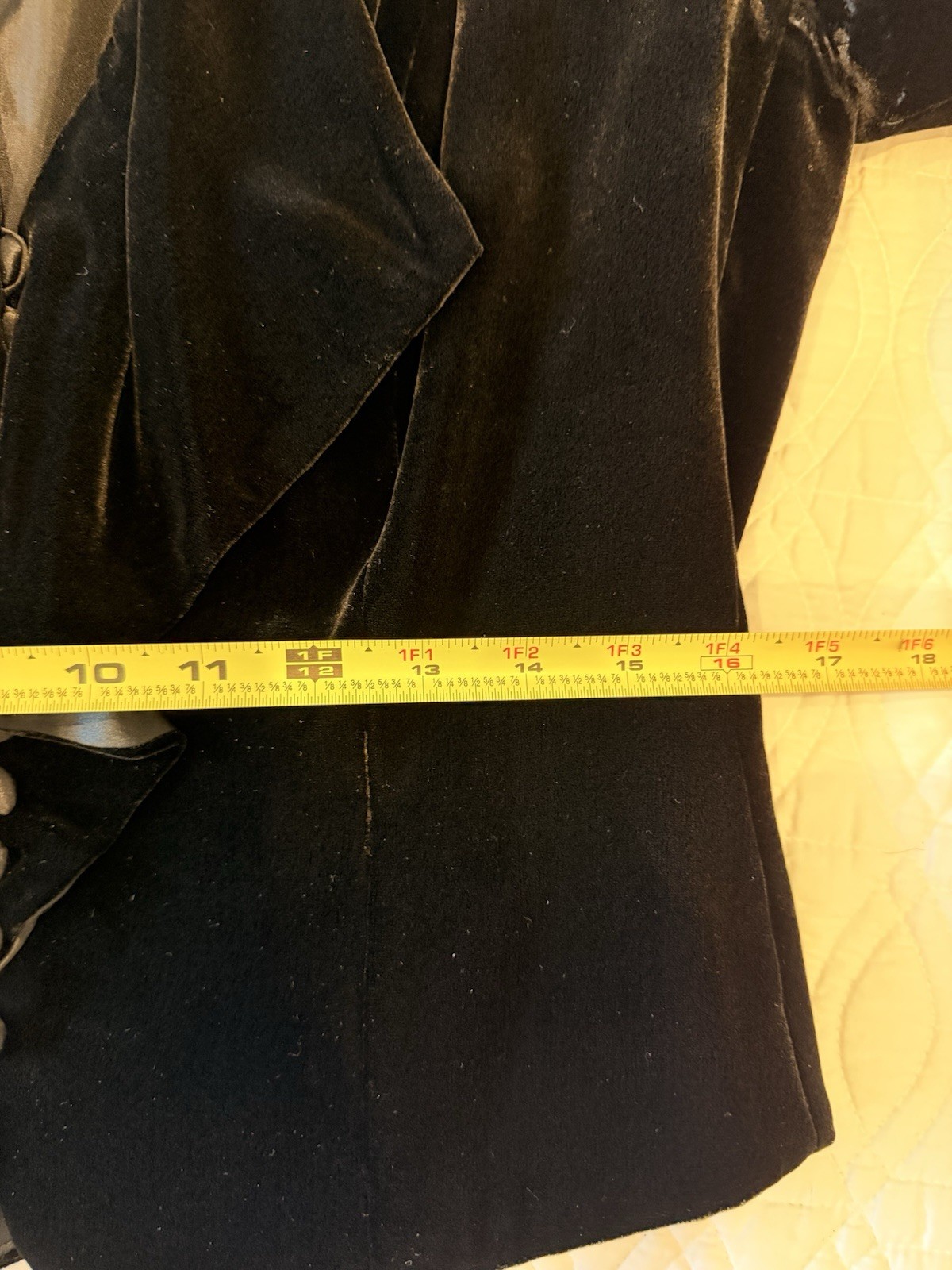 Carmen Marc Valvo Collection Jacket 8 Black Velvet Ruffle Tux Blazer Bell Sleeve