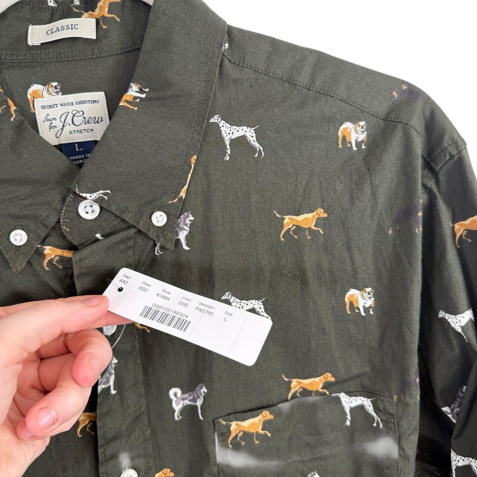 J Crew Classic Fit Green Long Sleeve Button Down Shirt All Over Dog Print Men Lg