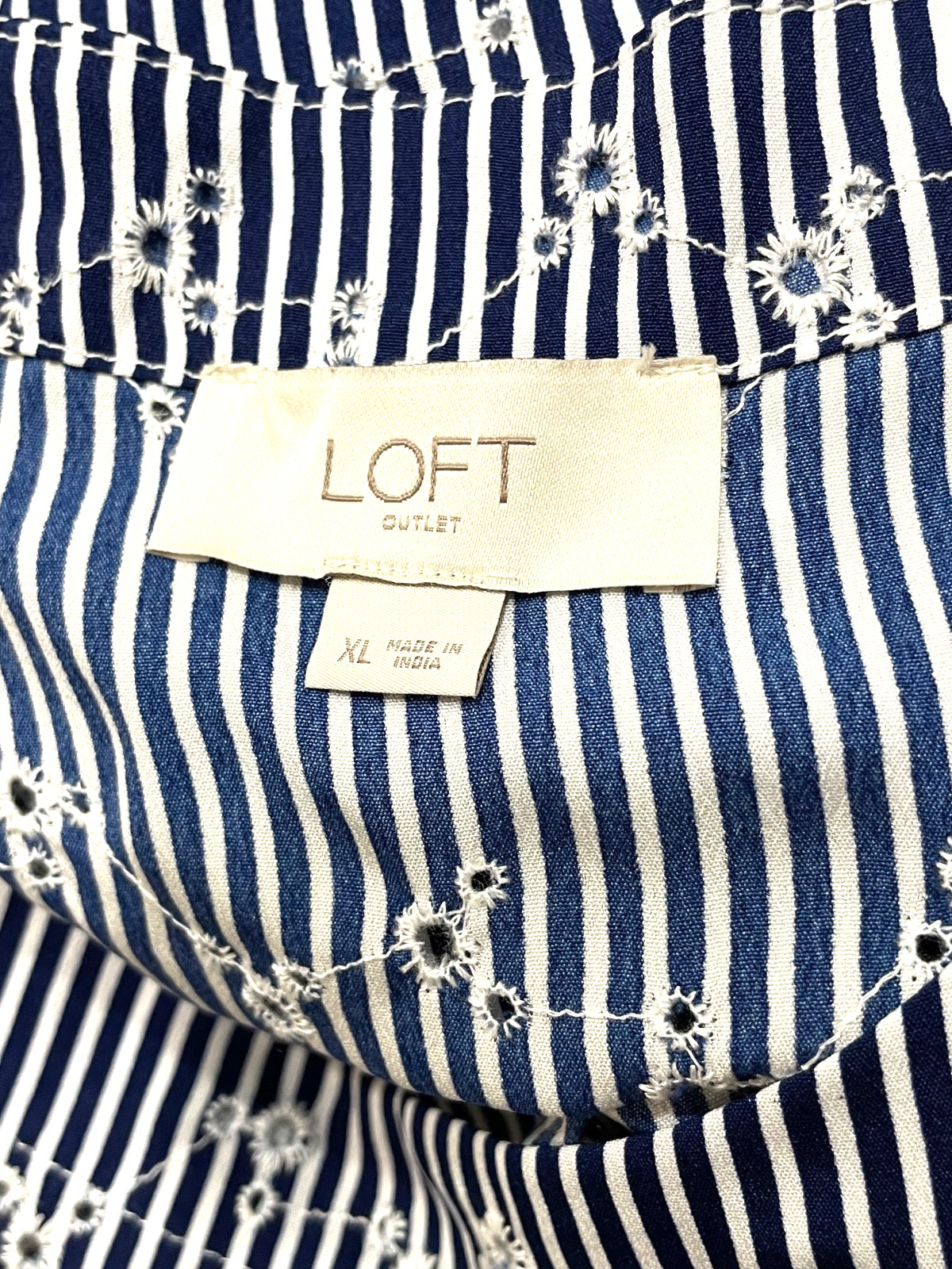 LOFT Outlet Eyelet Blouse Size XL Navy Blue Stripe Gathered Shoulders 3/4 Sleeve