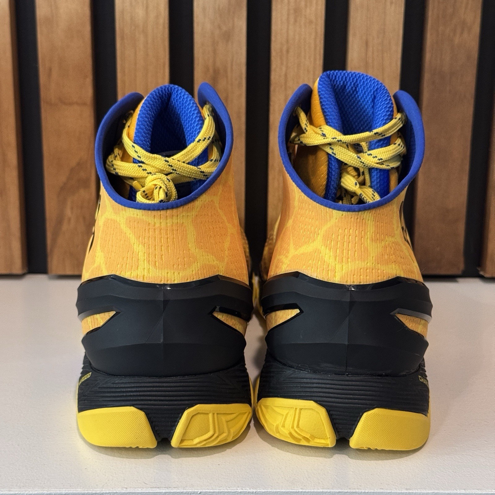 SIZE 11.5 MENS – Under Armour Curry 2 Bang Bang Warriors Yellow Blue 3026281-700
