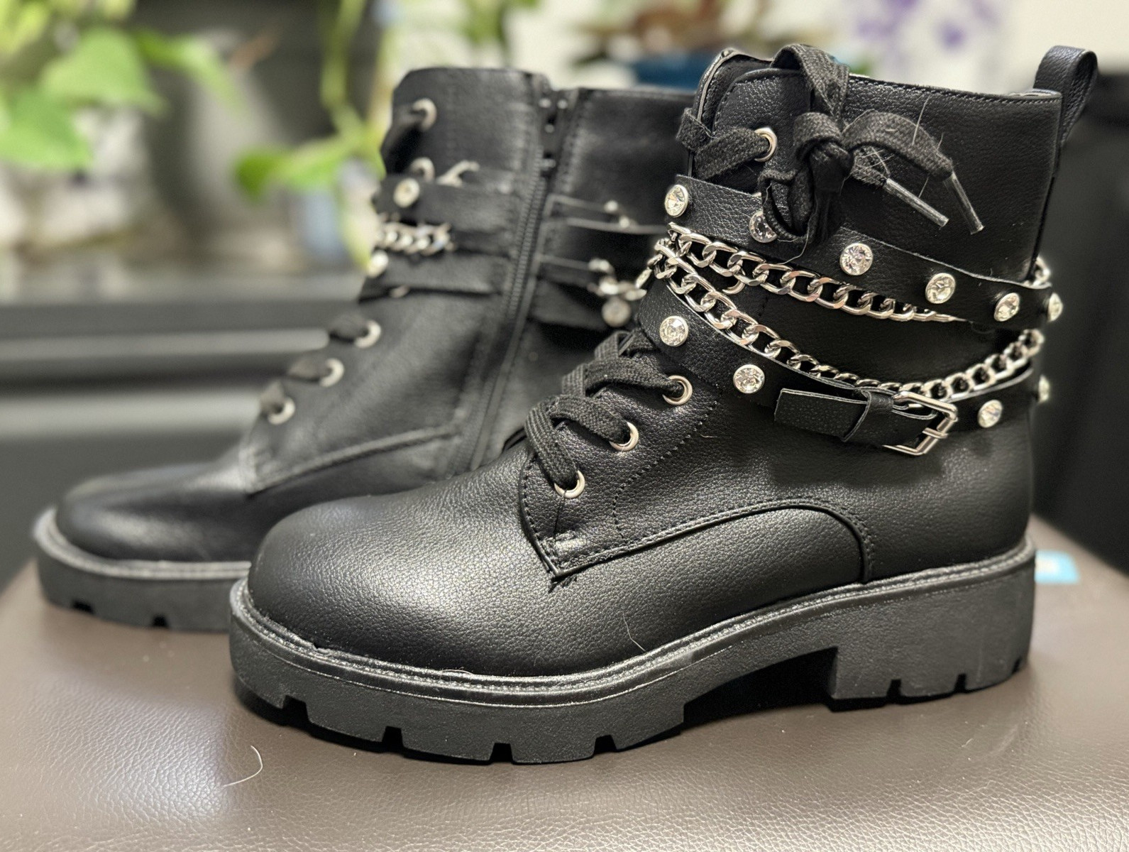 Women’s Black Ankle Combat Boots Lace-Up Round Toe Chain Stud Buckle Straps