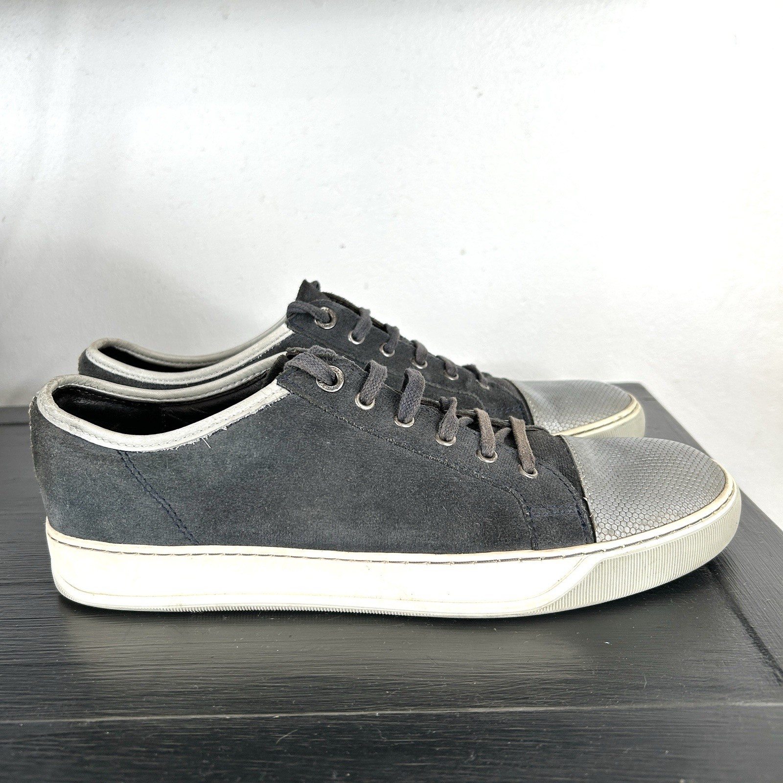 U20162 Lanvin Suede Sneakers Mens 9 Gray Lace Up Low Top DBB2VL1 Designe G2U