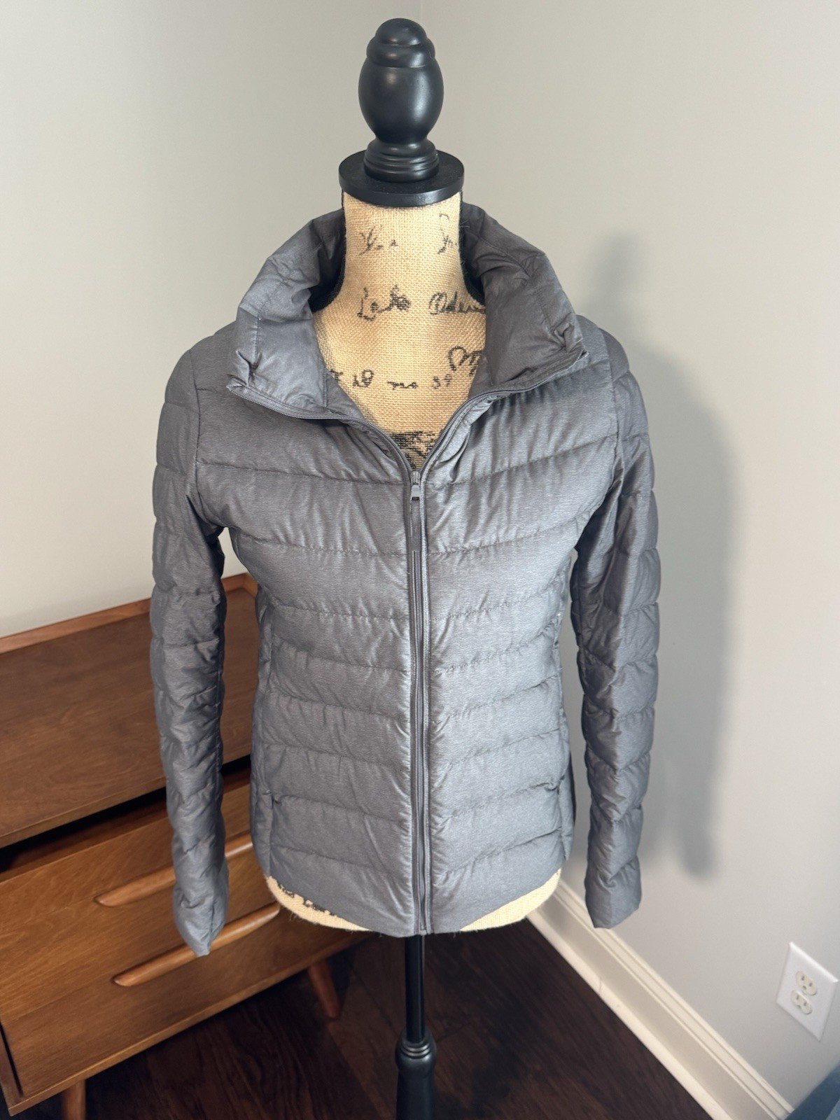 Uniqlo Women’s Packable Down Jacket, Small