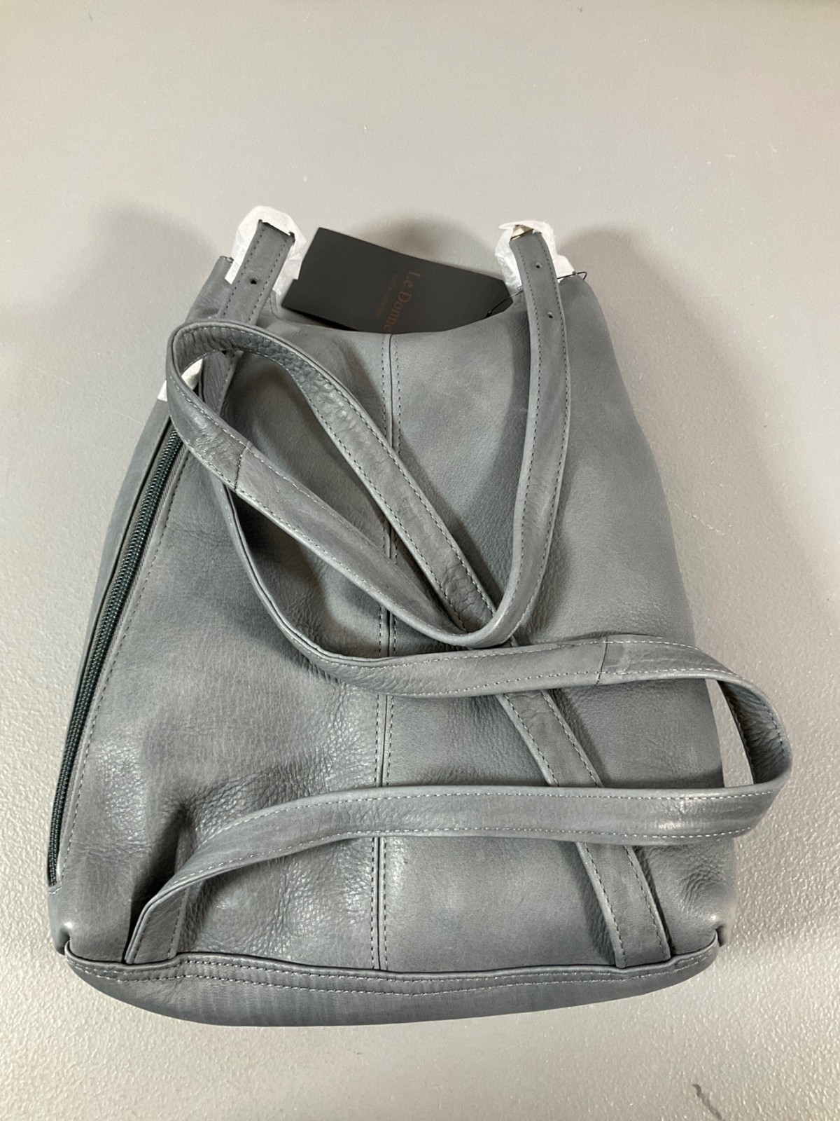 Le Donne Unisex Leather Sling Backpack – Adjustable, Secure Zip Grey