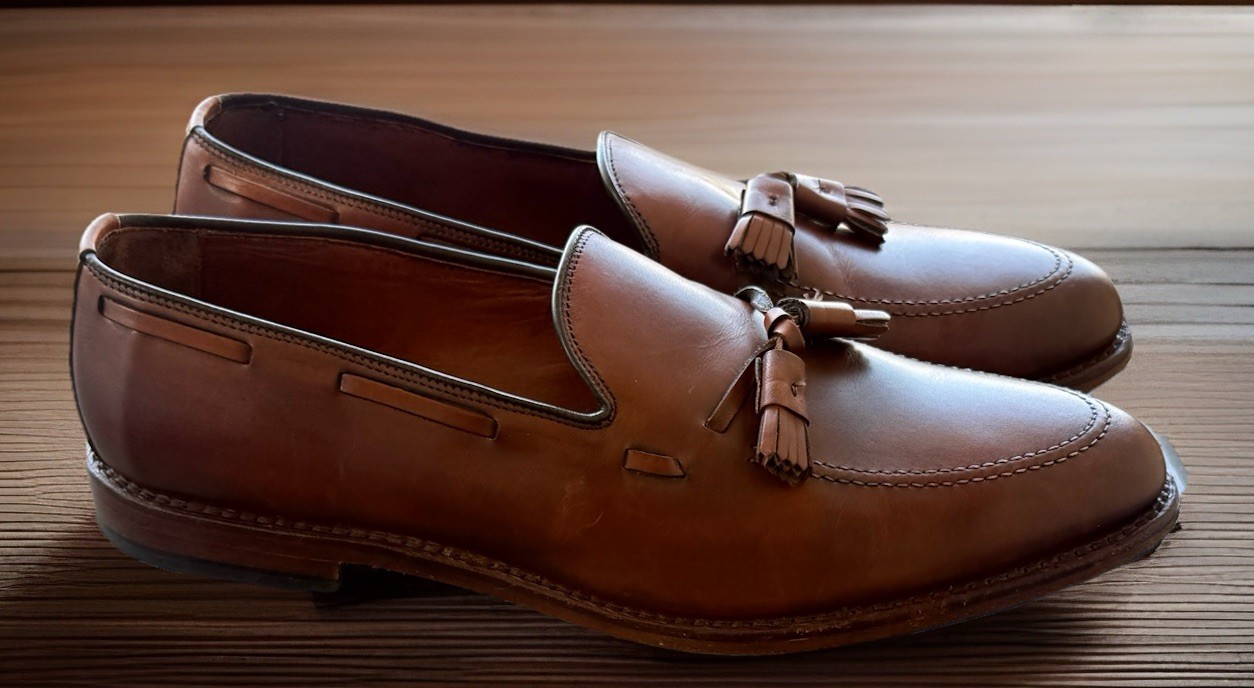 MEN’S LOAFERS Allen Edmonds Grayson Tassel Loafers – TAN / SIZE- 12 A