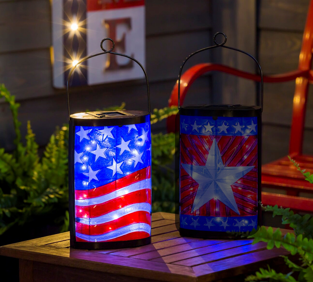 Patriotic USA American Flag Glass Solar LED Lantern With Dusk-To-Dawn Sensor