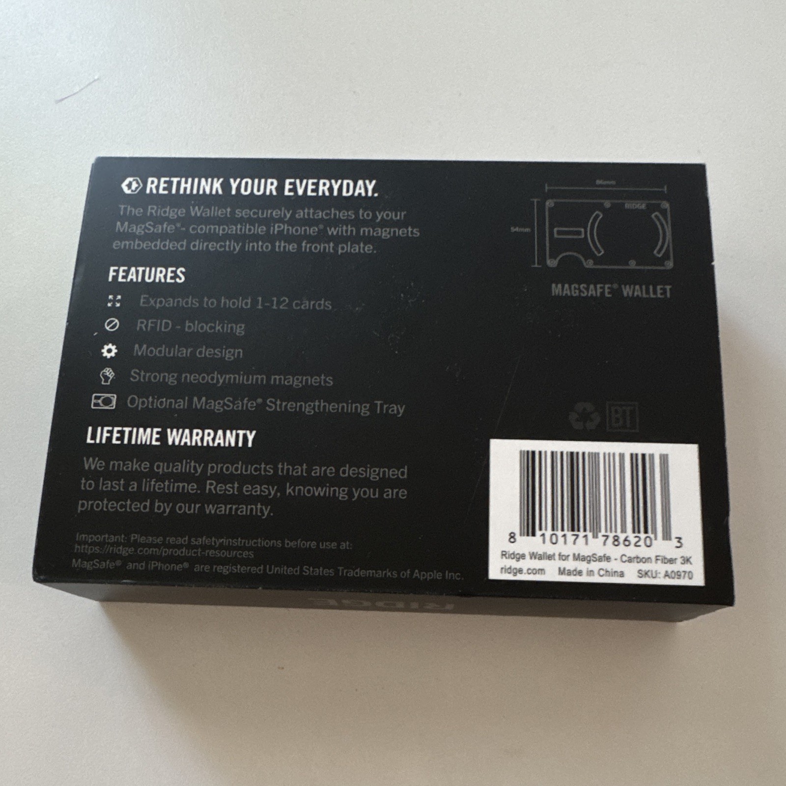 Ridge MagSafe Compatible Wallet, Black Carbon Fiber Pattern, RFID Blocking