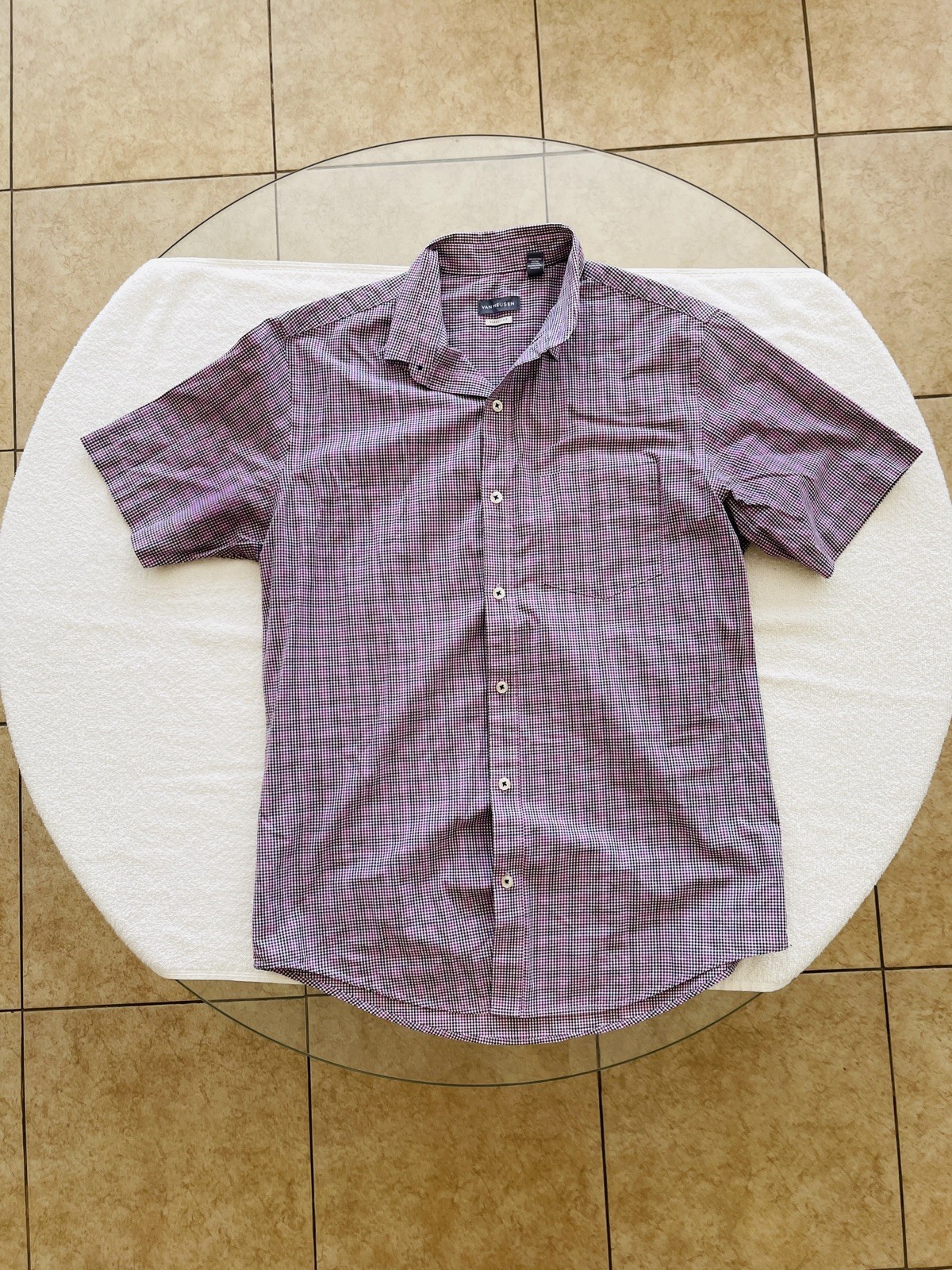 Van Heusen Button Up Shirt Men’s Size Small Short Sleeve Polyester Blend Wine