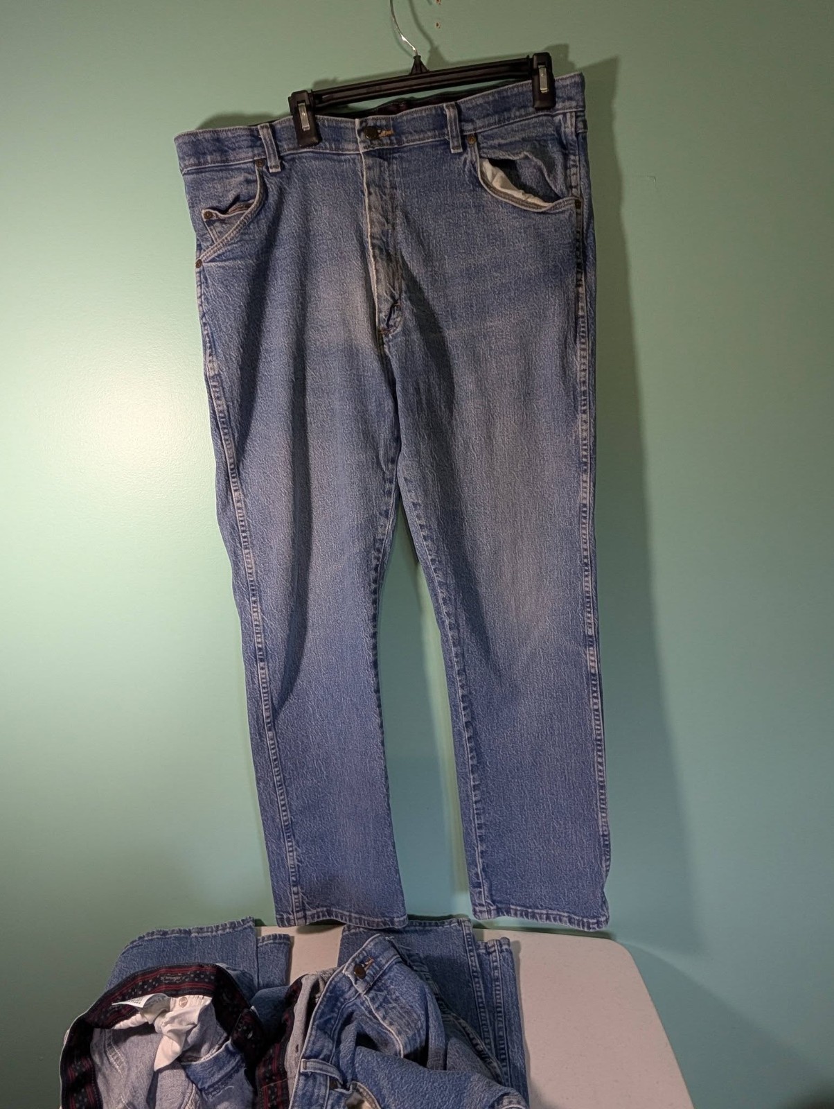Wrangler Jeans Men Size 38 X 32 Lot of 3 Pairs Regular Fit 99% Cotton 1% Spandex