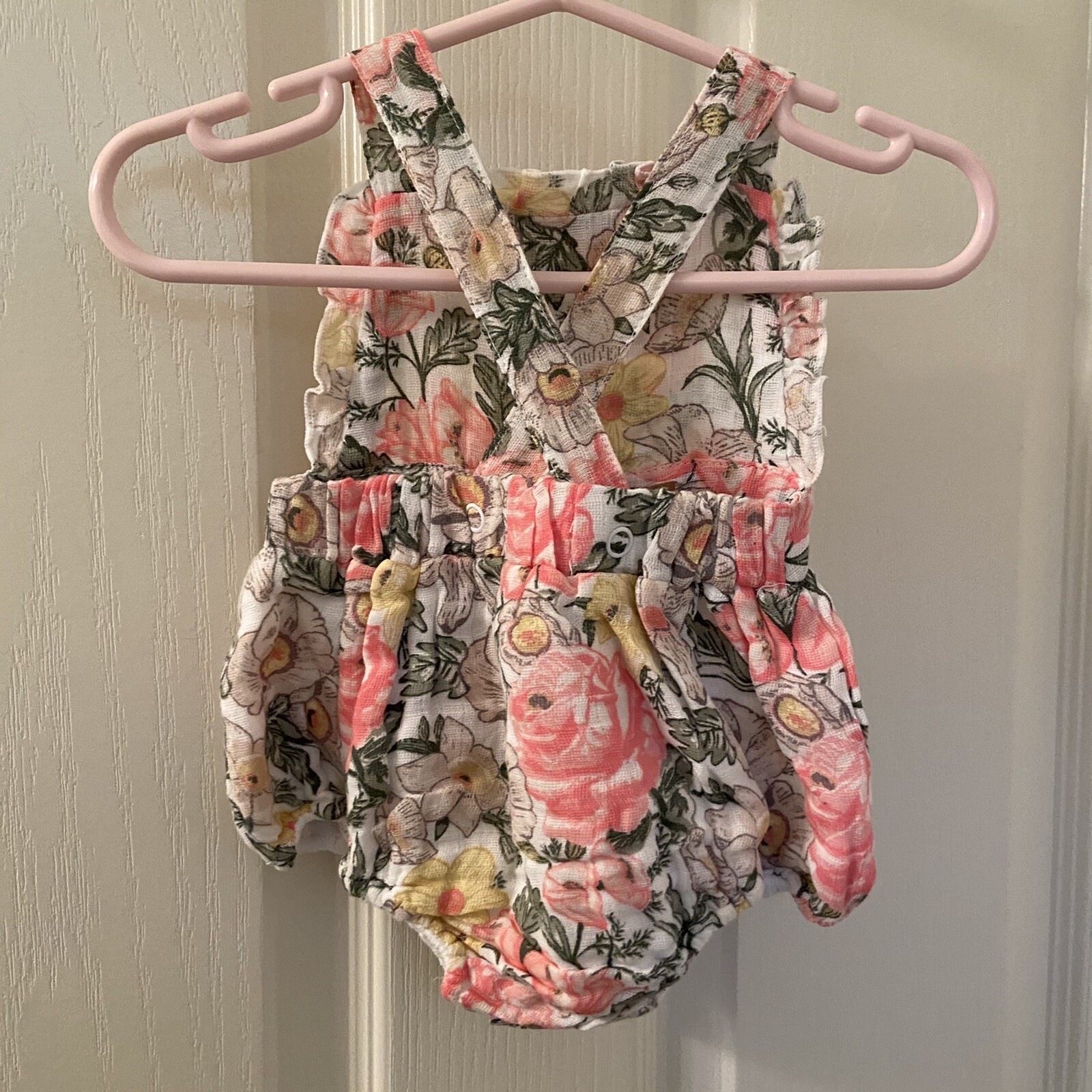 Angel Dear Sunsuit Bubble Romper Floral Ruffle Muslin Size 0-3 Months NWT