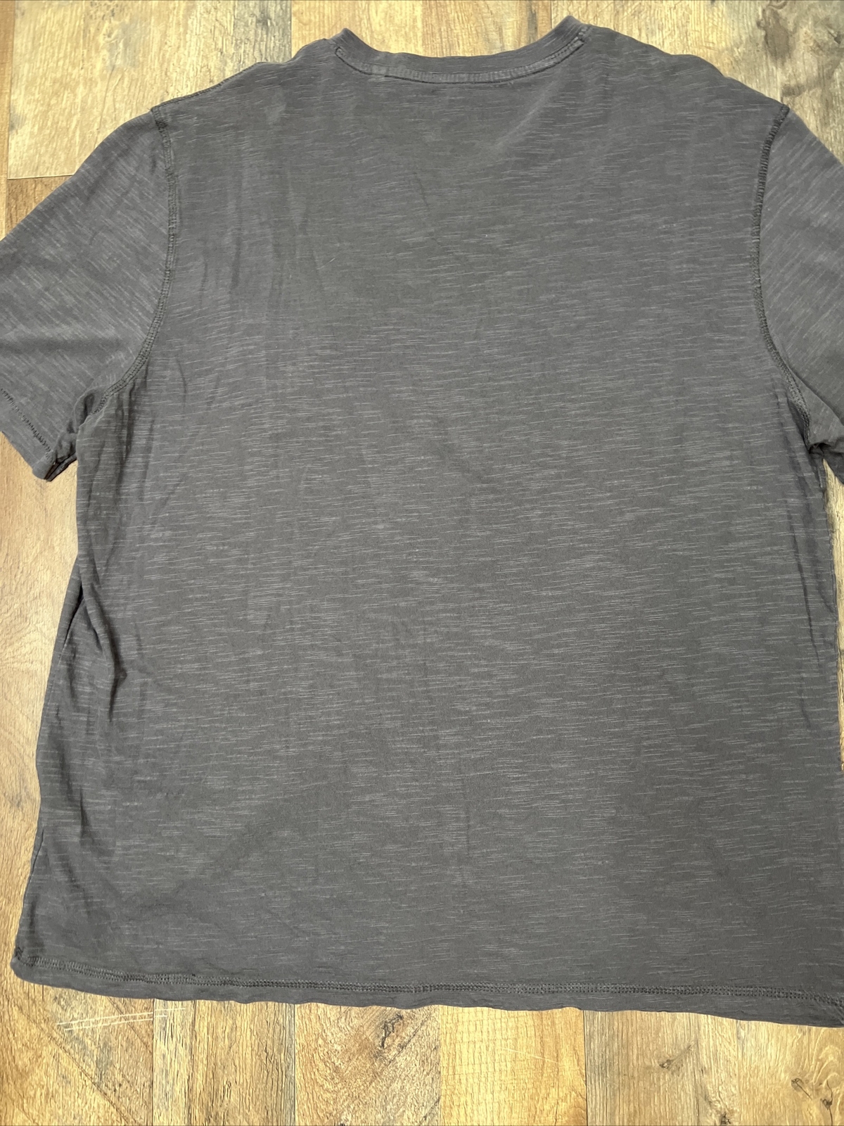 Copper and oak￼ mens henley shirt Size XL Gray Preowned