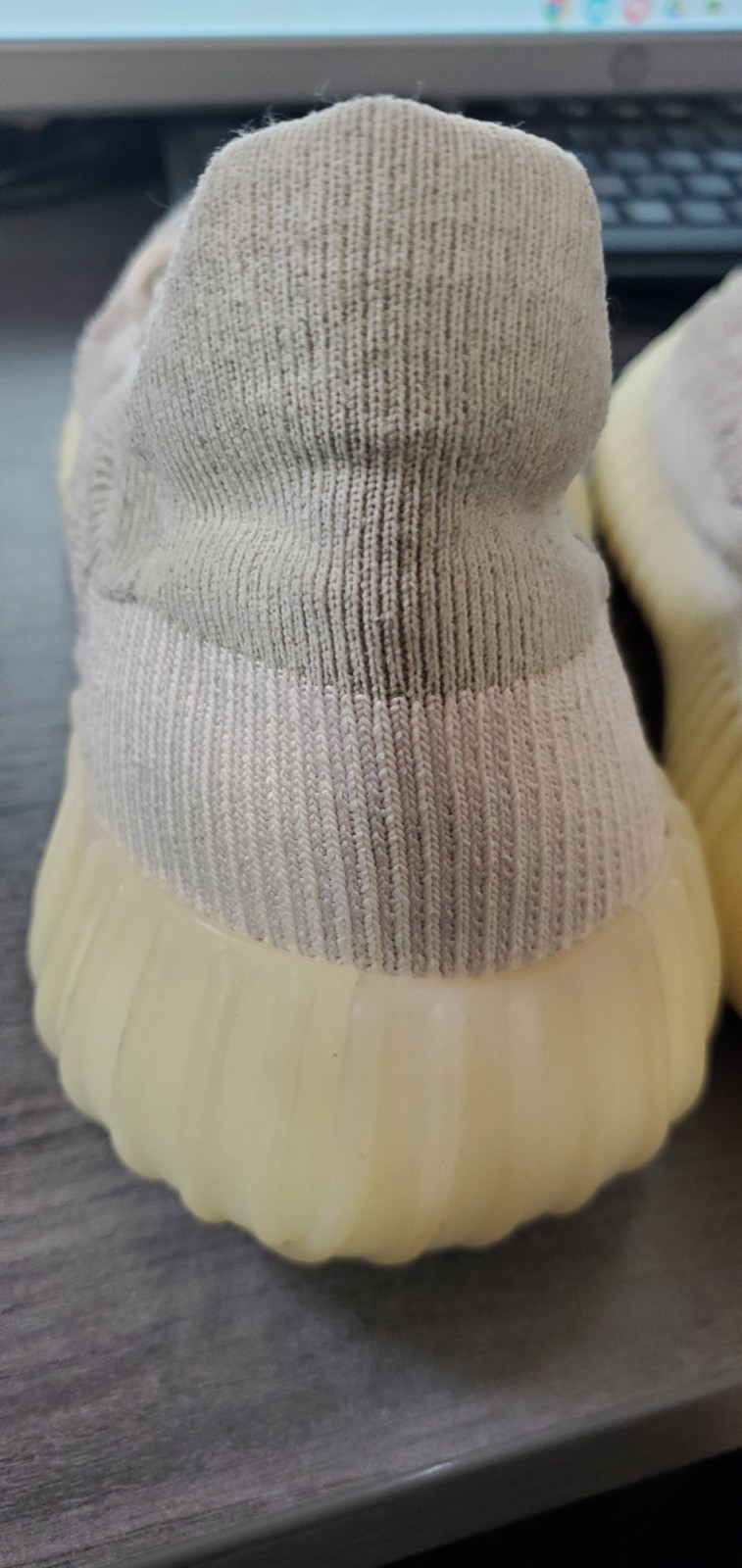 adidas Yeezy Mens Boost 350 V2 7.5