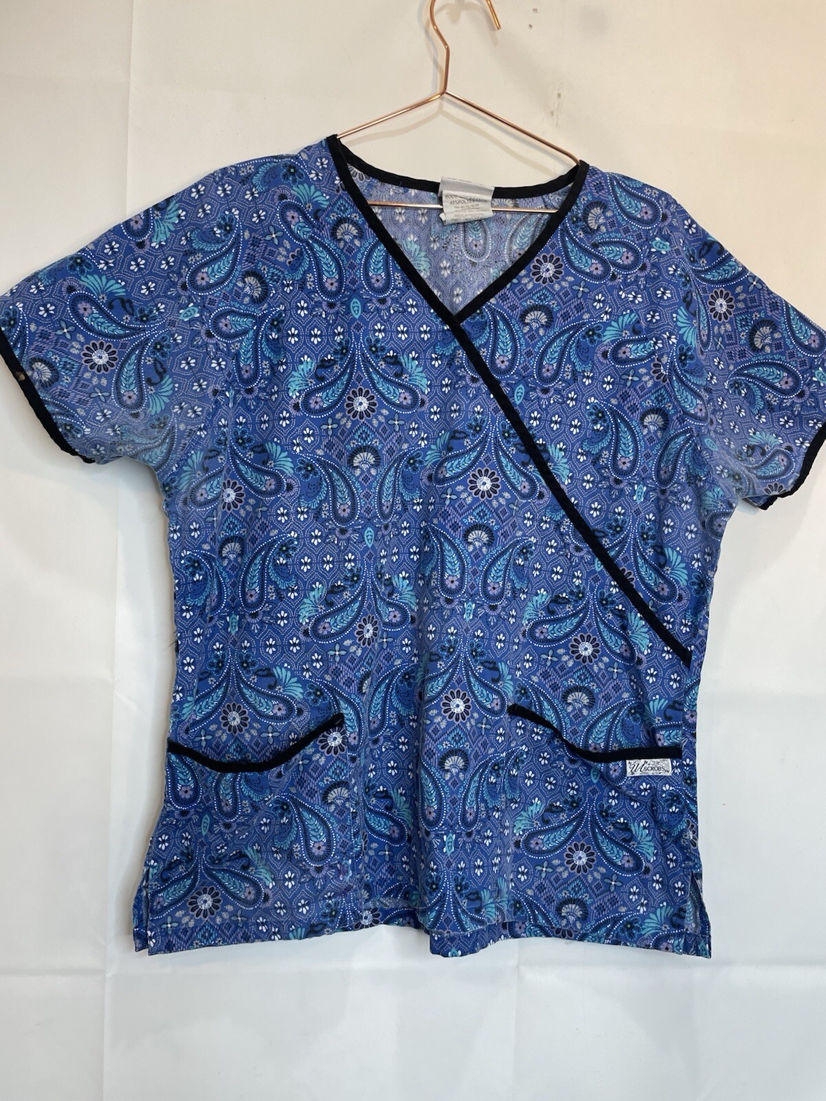 UA Scrubs Women’s Large Paisley Blue Graphic V-Neck Scrub Short Sleeve Top