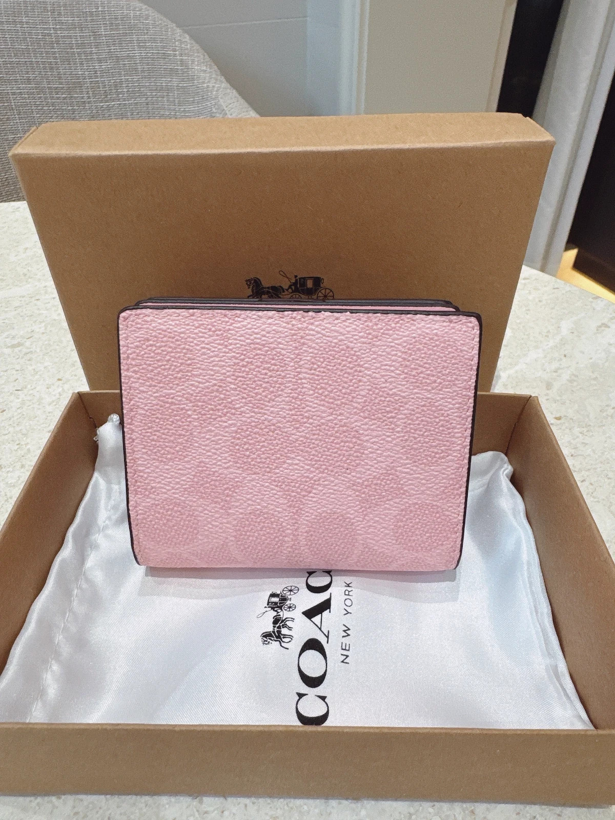 New Coach / Snap CBN32 Wallet In Signature Canvas in Powder Pink
