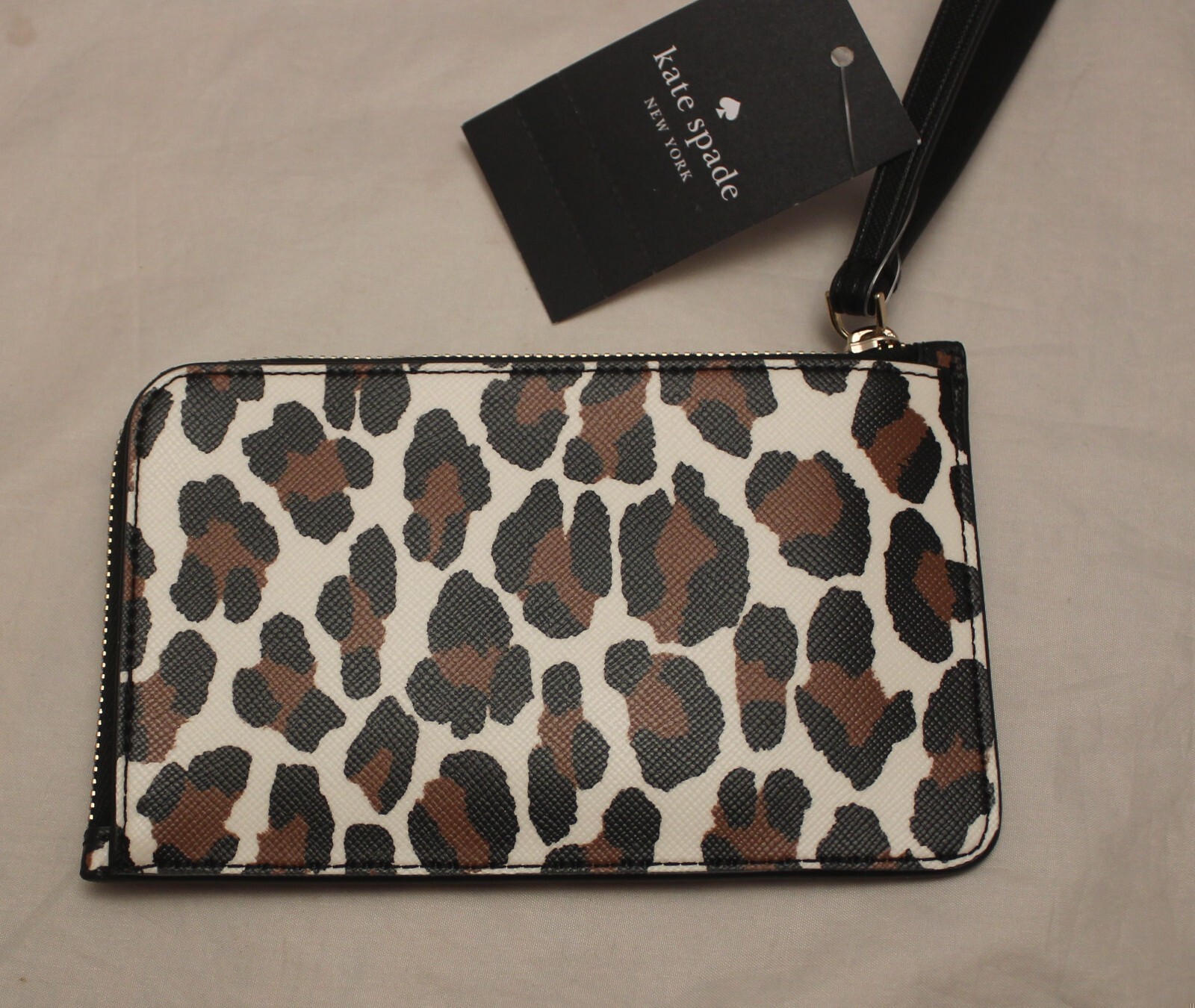 Kate Spade New York Lucy Spotted Leopard Small L Zippered Wristlet
