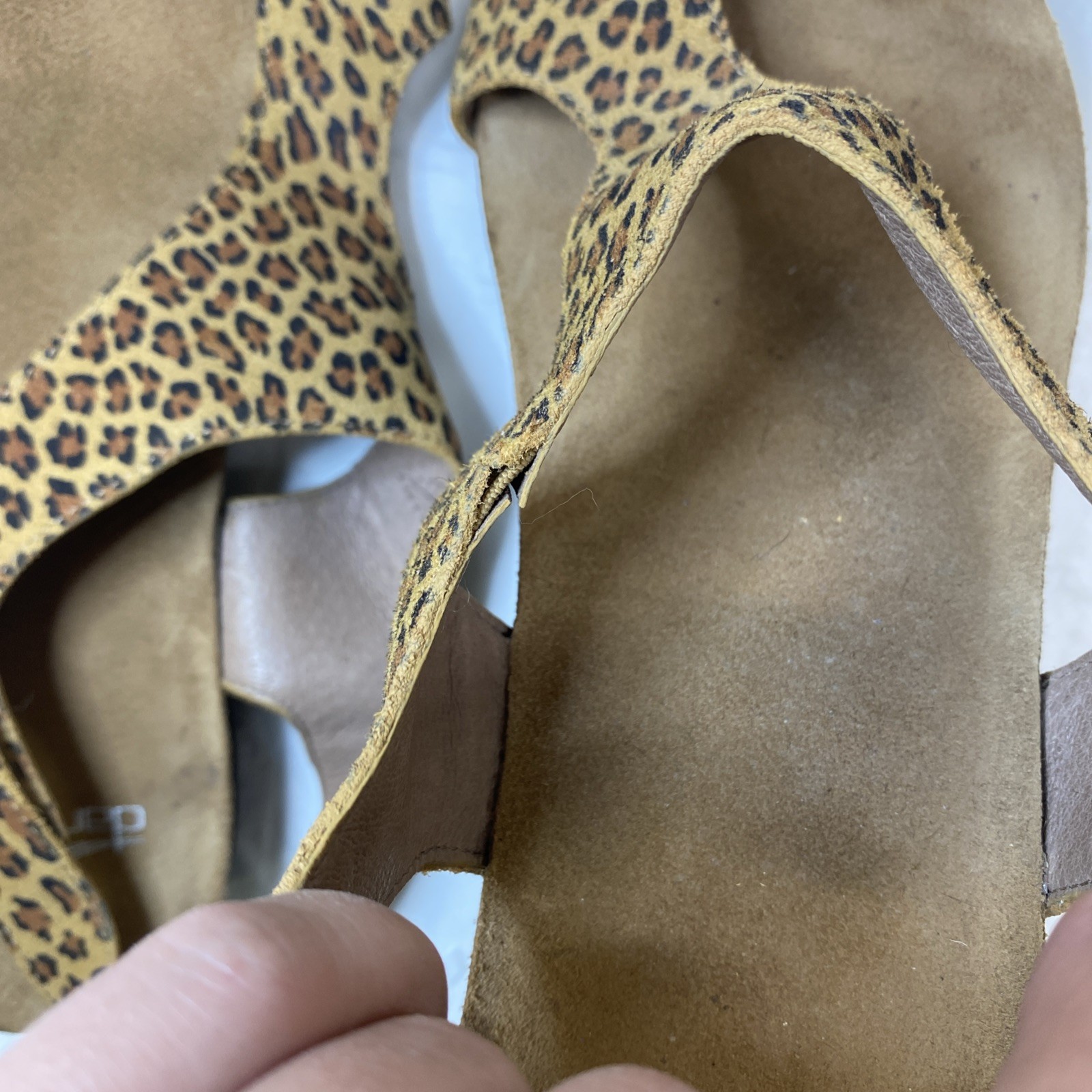 Dansko Reece Womens Sandals Leopard Print Suede Toe Loop Comfort Size 42 11.5/12