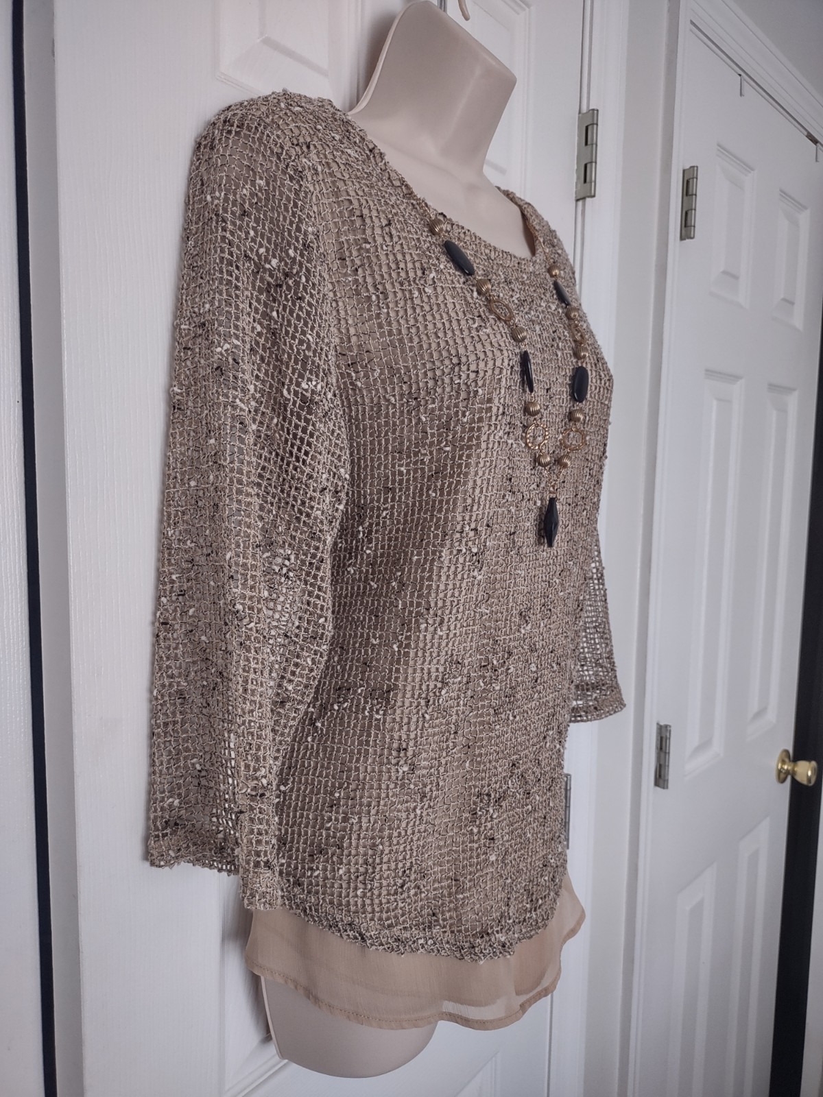 ALFRED DUNNER WOMENS Beige LINED TOP SIZE M