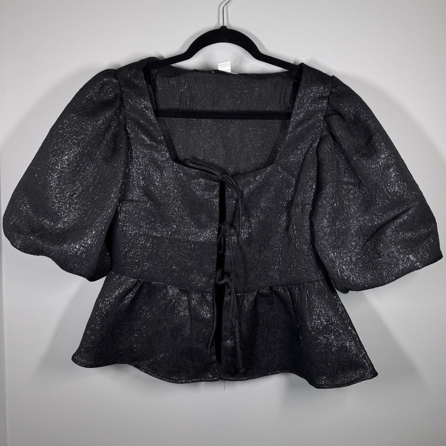 H&M Women’s Black Peplum Blouse M Puff Short Sleeve Square Neck Tie Bow