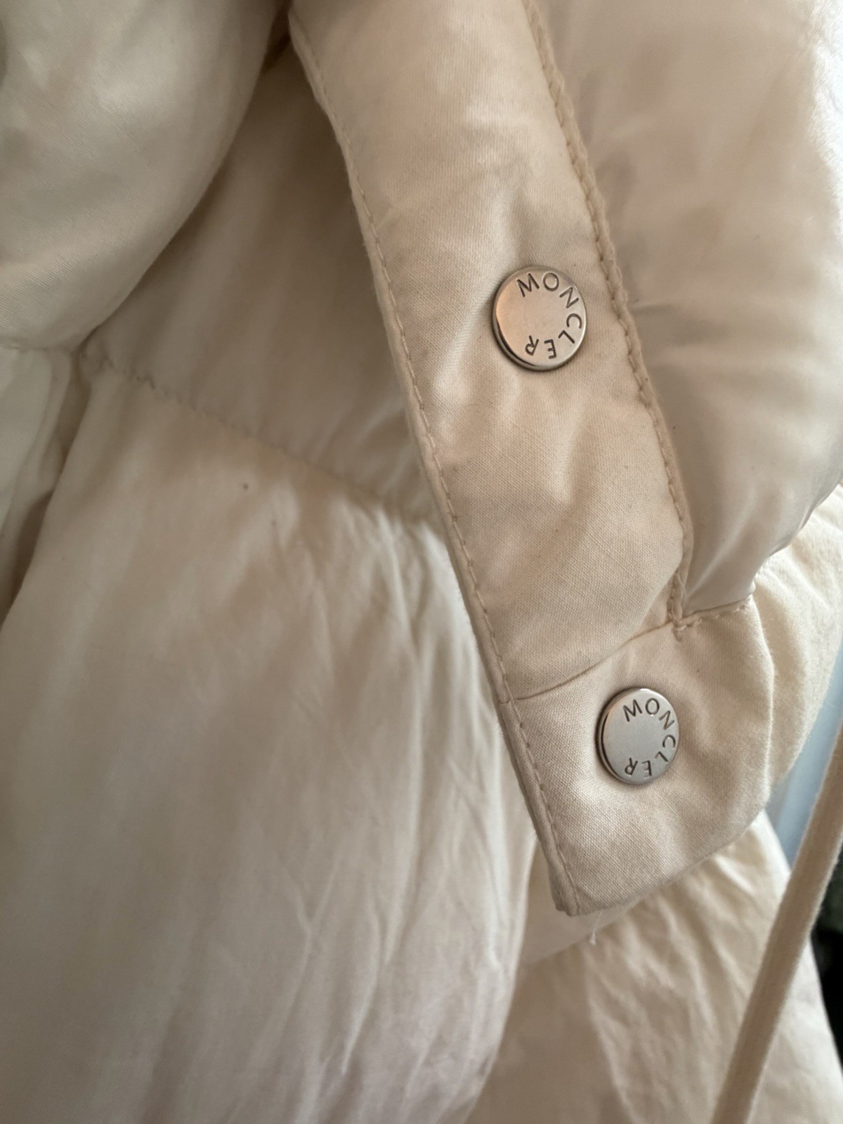 Moncler Karakorum 1954 White Hooded Down Puffer Jacket Snap Front Womens M