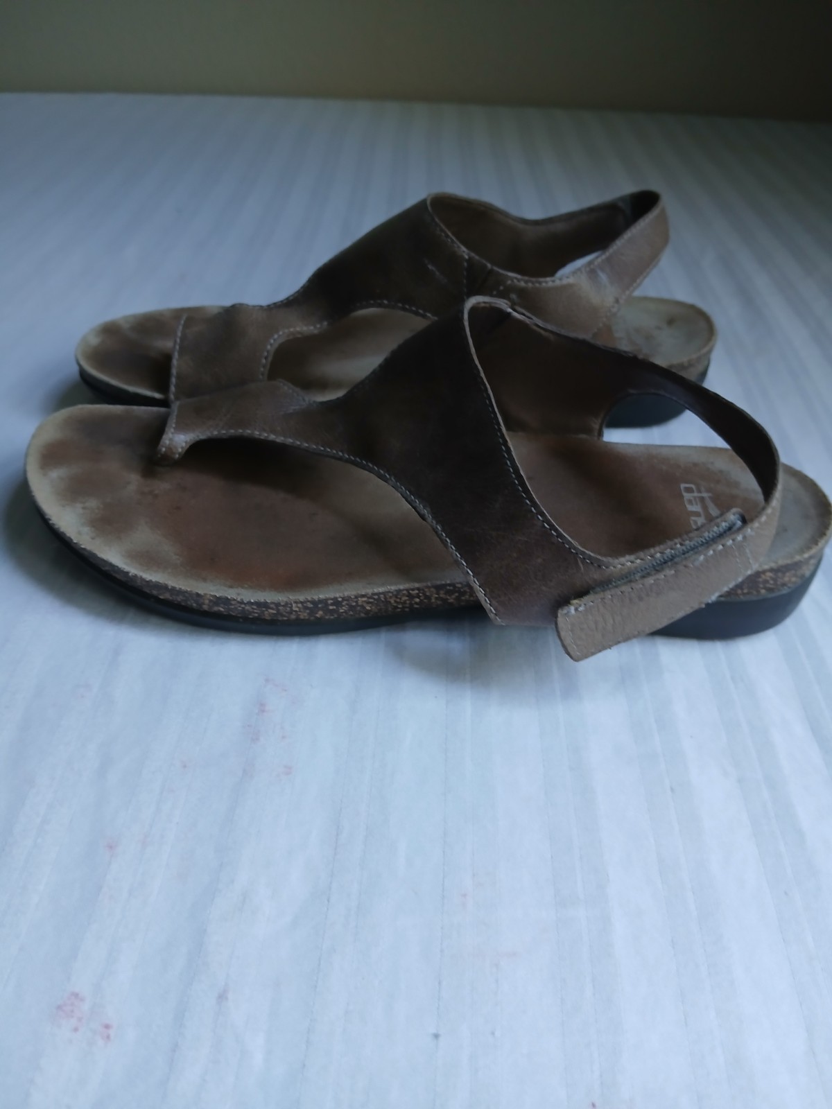 Dansko Sandals 41 Reece Loop Toe Cushioned Comfort Casual Leather Cork Beach