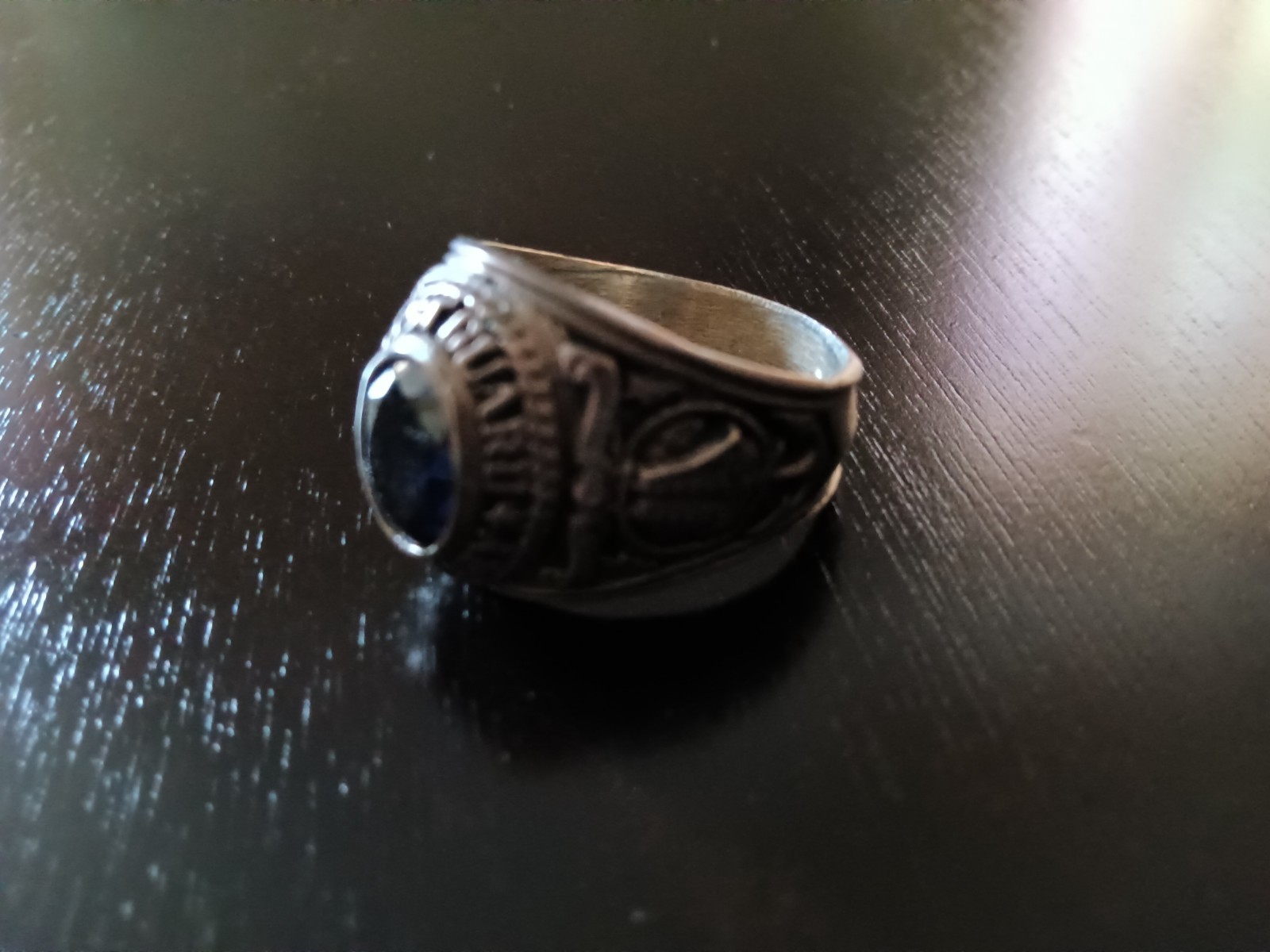 USCG AUXILIARY MEN’S RING PRE-OWNED GOLDTONE UNKNOWN ALLOY AND VINTAGE SIZE 13