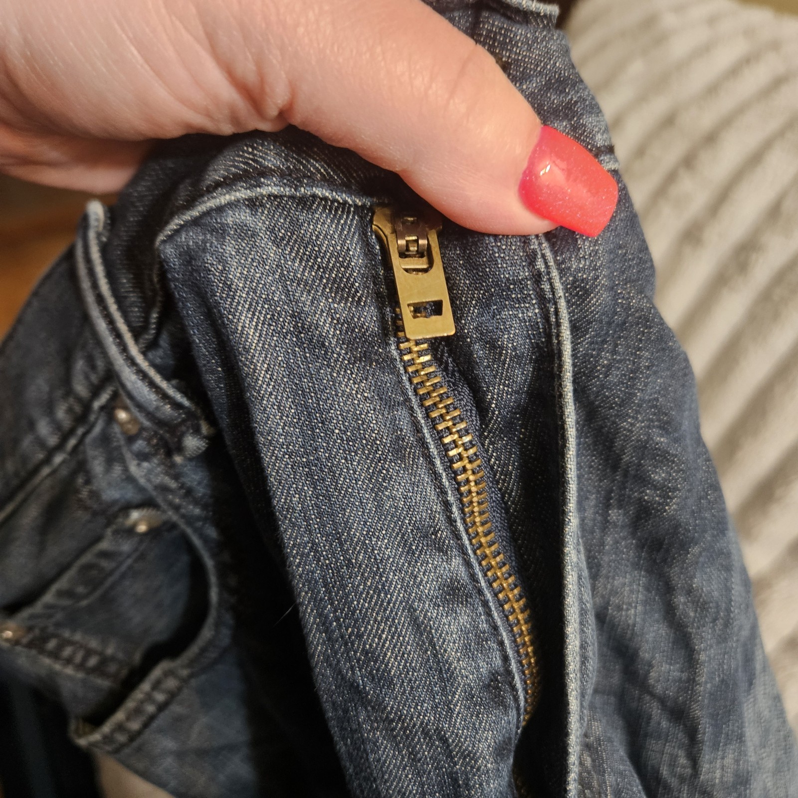 Levi’s Straight Blue Denim Jeans Regular Fit Mid Rise Solid Zip/Button 5-Pocket