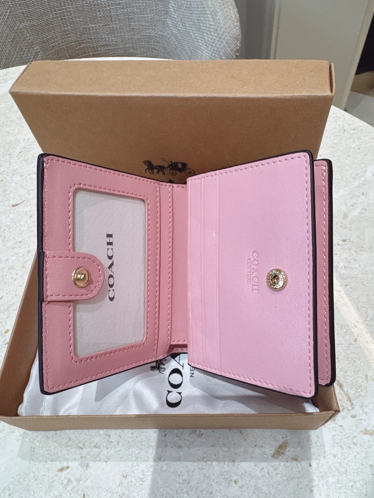 New Coach / Snap CBN32 Wallet In Signature Canvas in Powder Pink