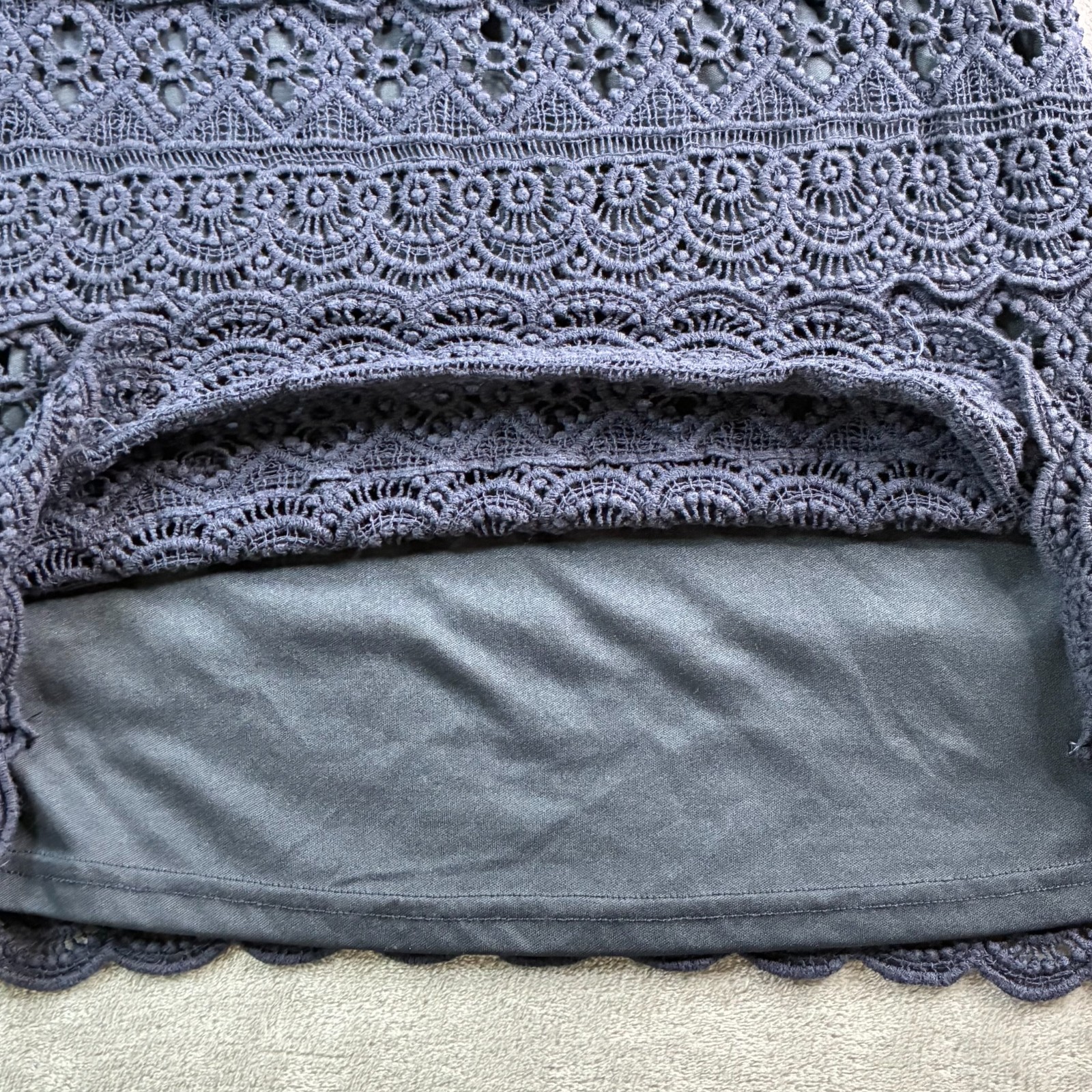 Solitaire Womens Mini Skirt Navy Blue Sz Sm Crochet Lace Lined Elastic Waistband