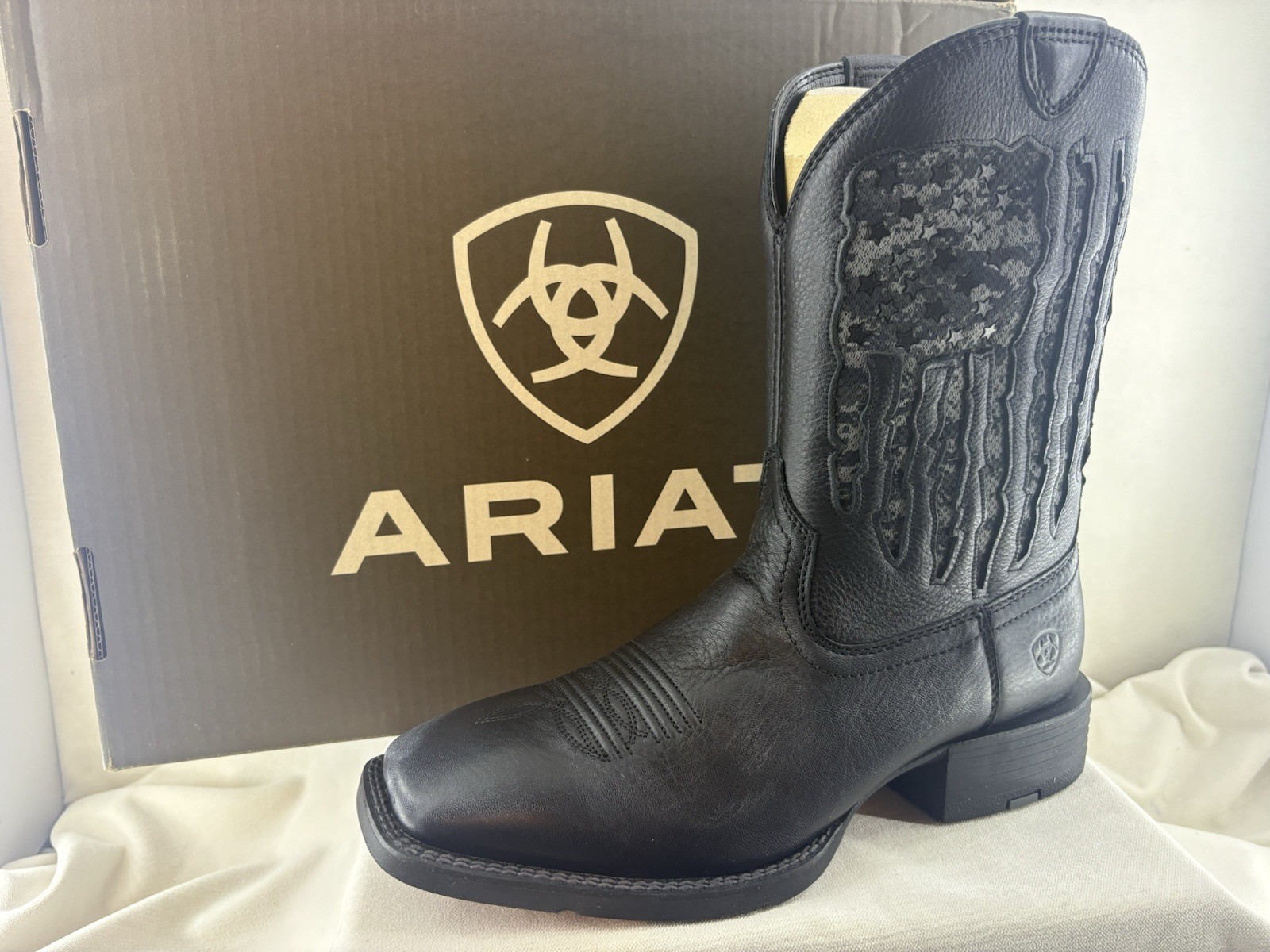 ARIAT Men’s Sport My Country Size 9.5 New In Box
