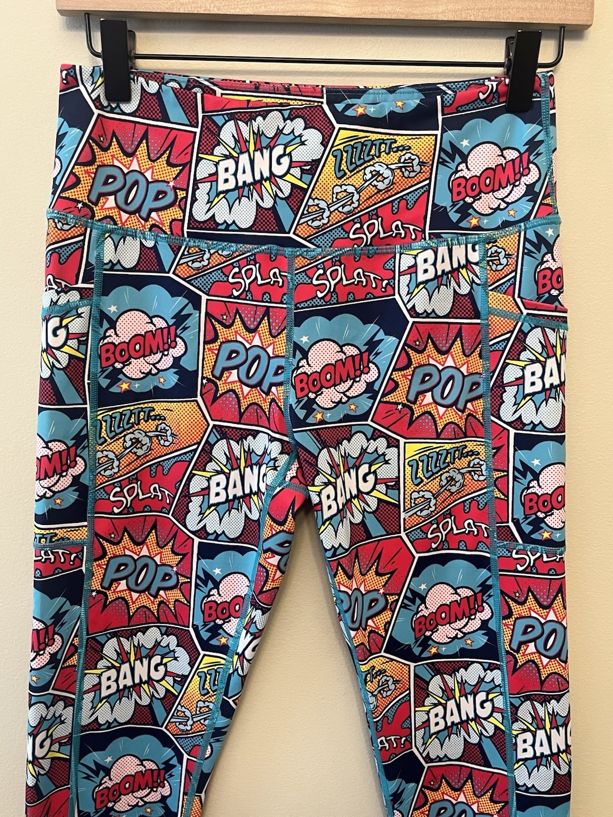 Constantly Varied Gear All Over Comic Print Leggings Women’s Size Small