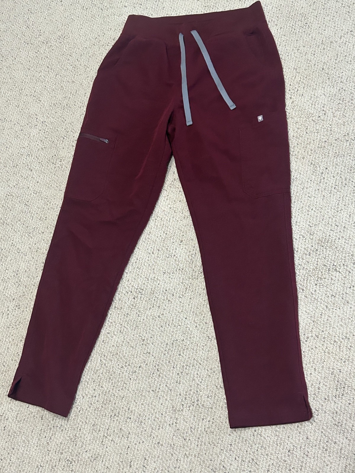 Figs Yola Straight leg Burgundy Scrub Pants | Size M