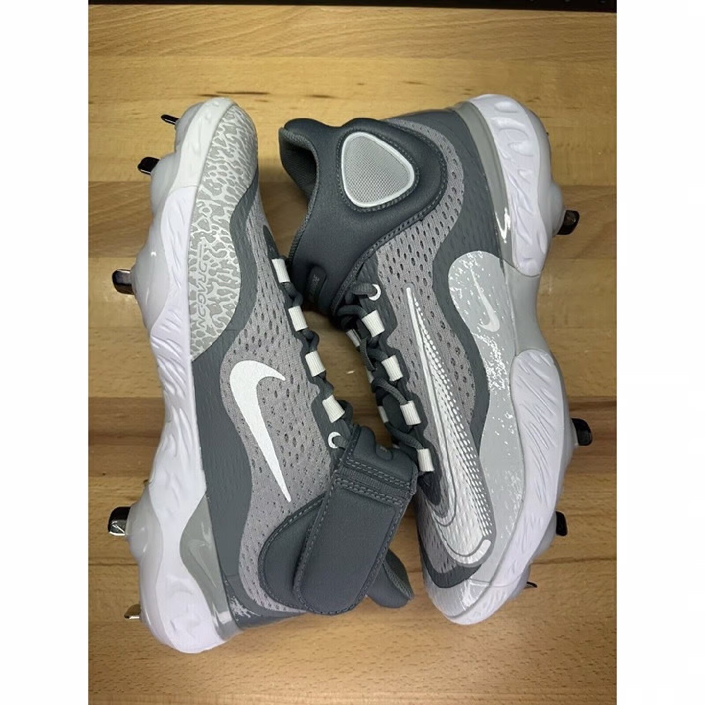 Nike Alpha Huarache Elite 4 Mid Baseball Cleats Gray DJ6520-012 Men’s Size 11.5